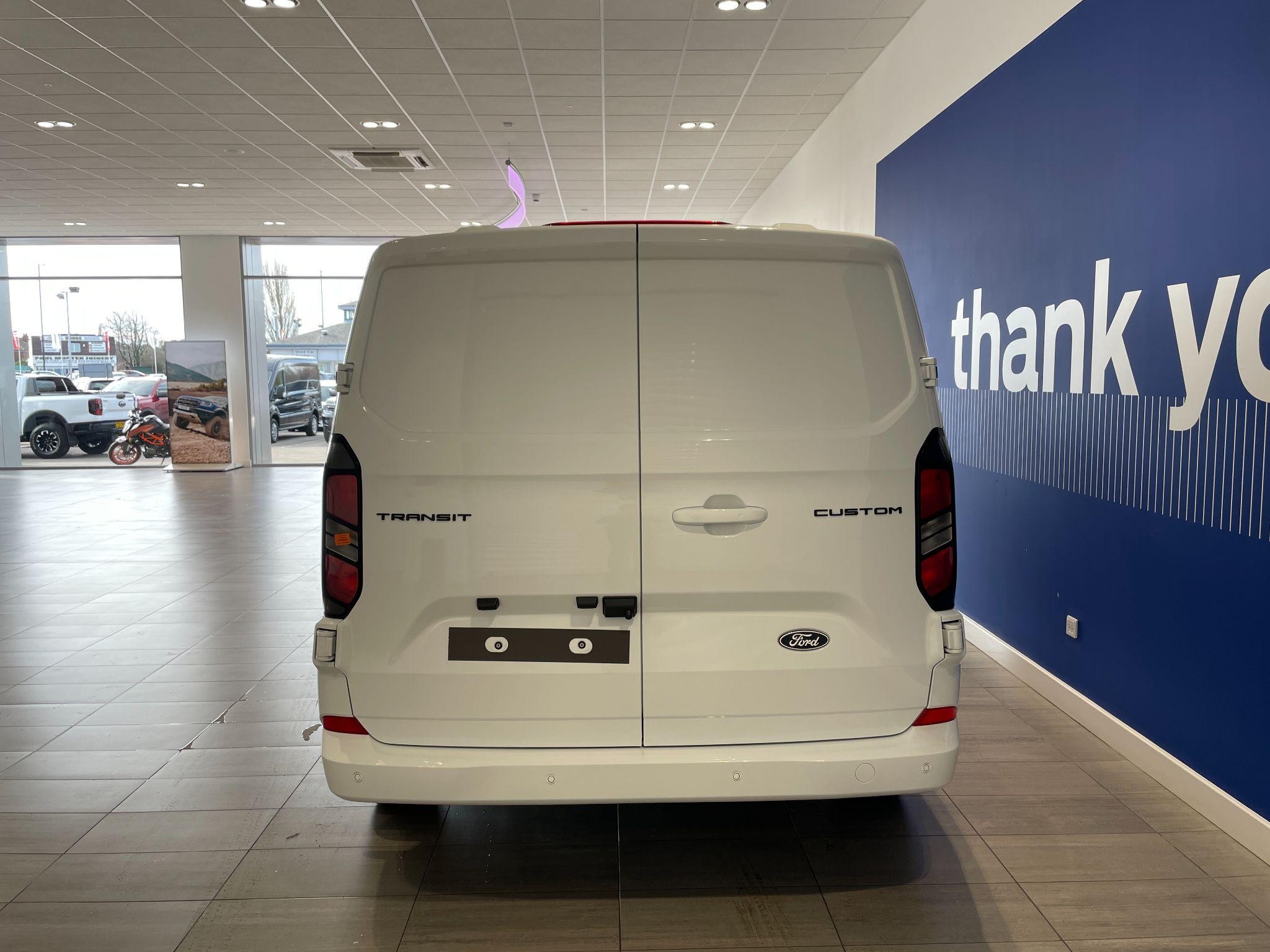 Ford Transit Custom Image 5