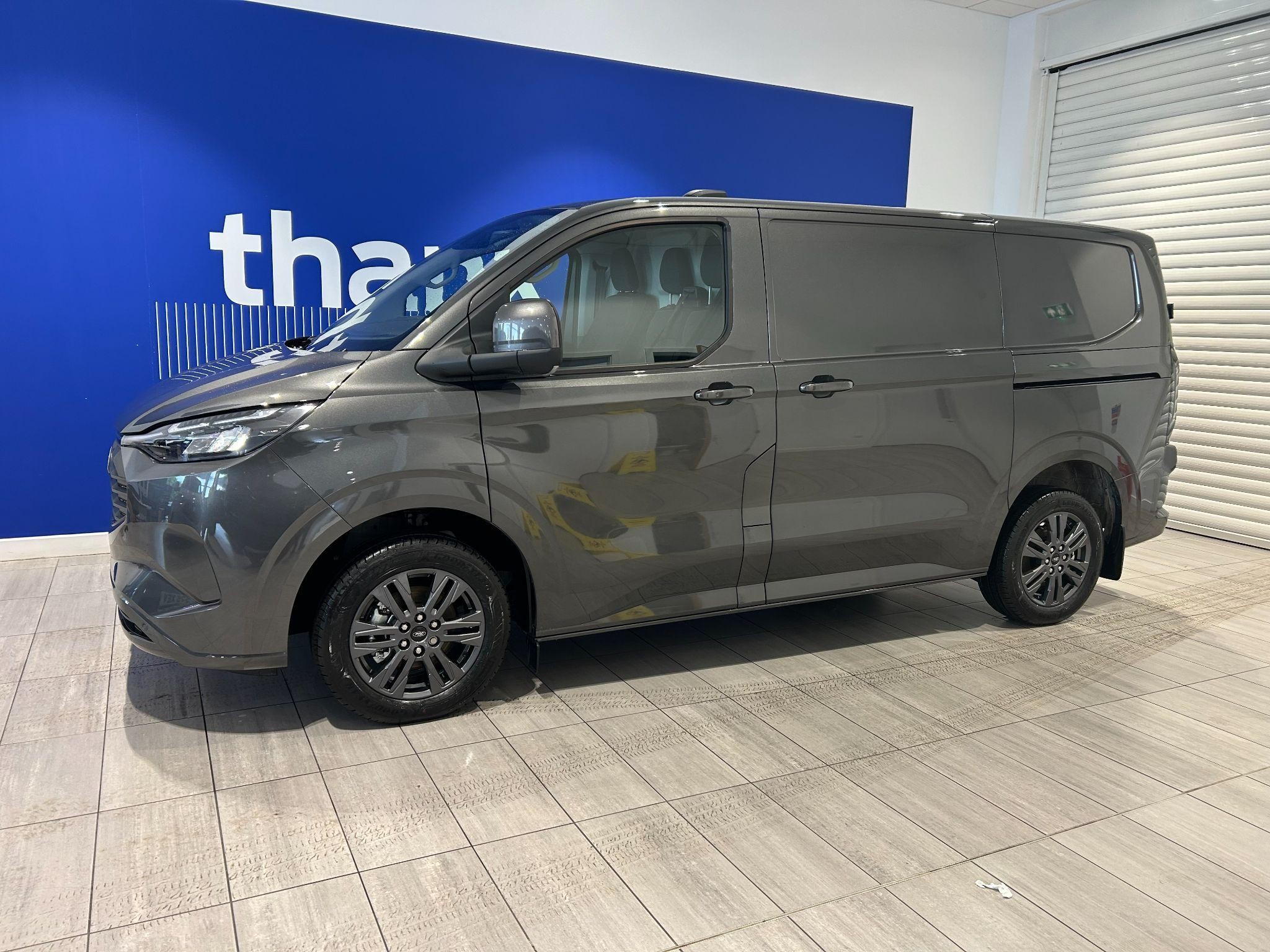 Ford Transit Custom Image 3