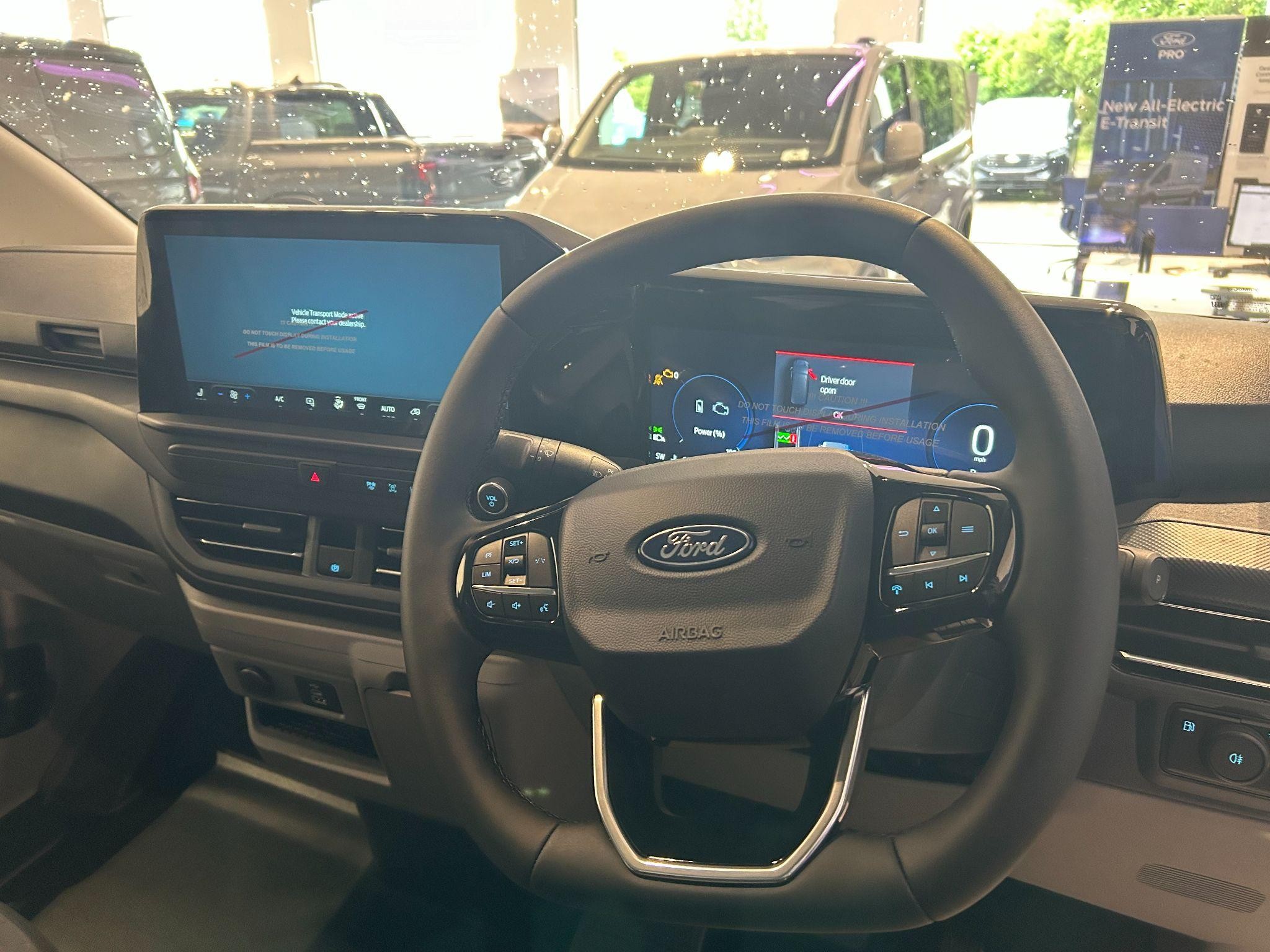 Ford Transit Custom Image 14