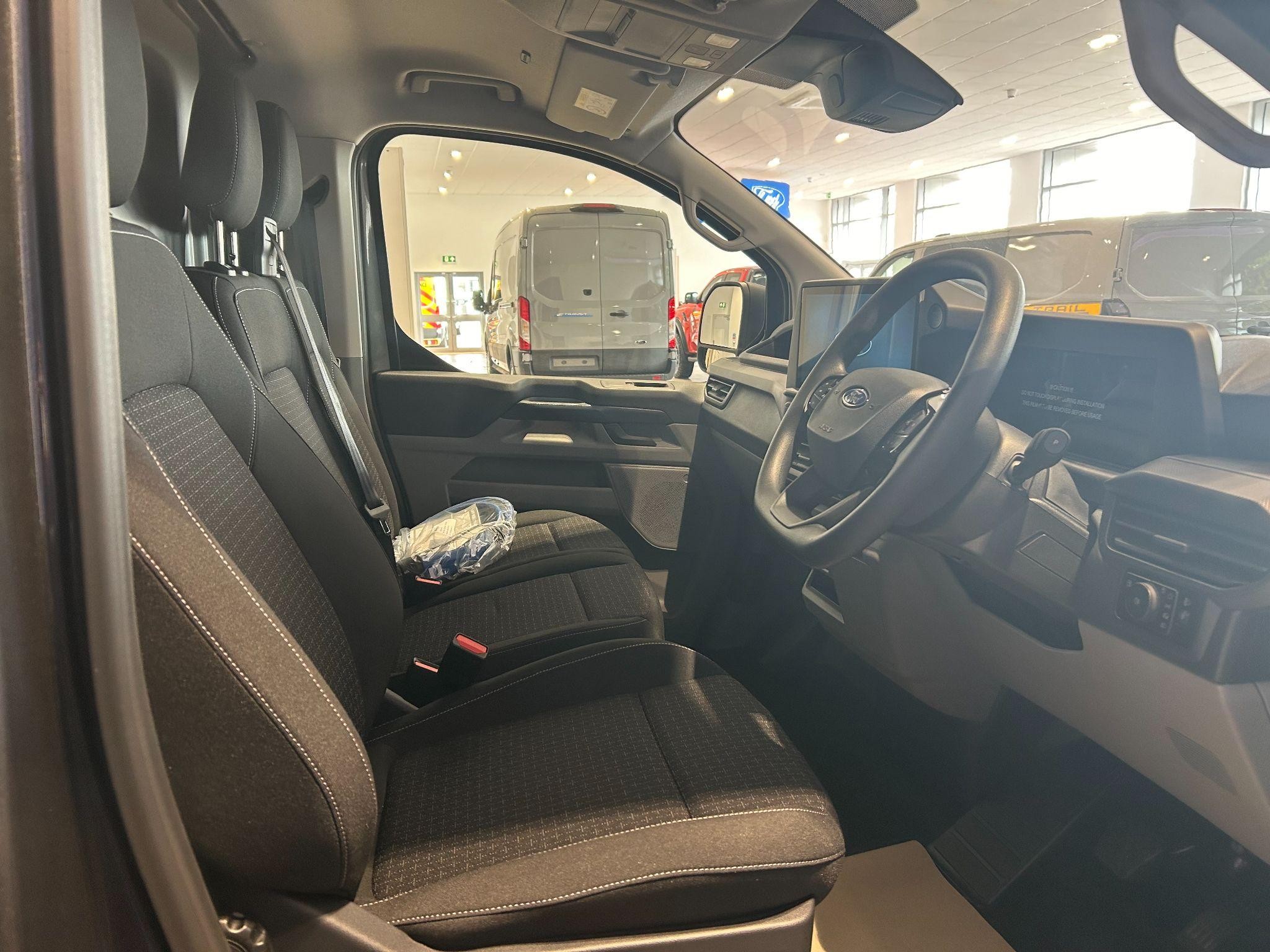 Ford Transit Custom Image 8