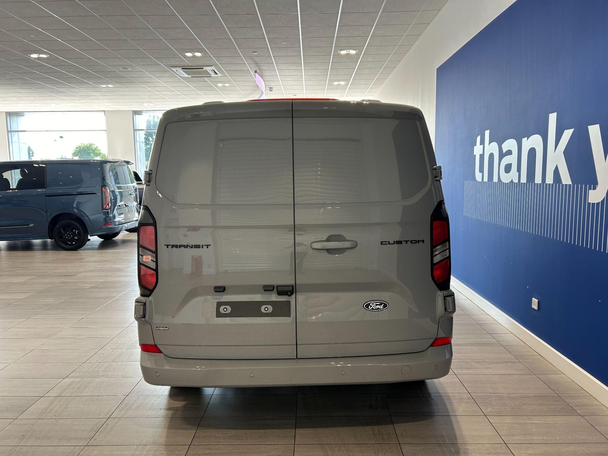 Ford Transit Custom Image 6
