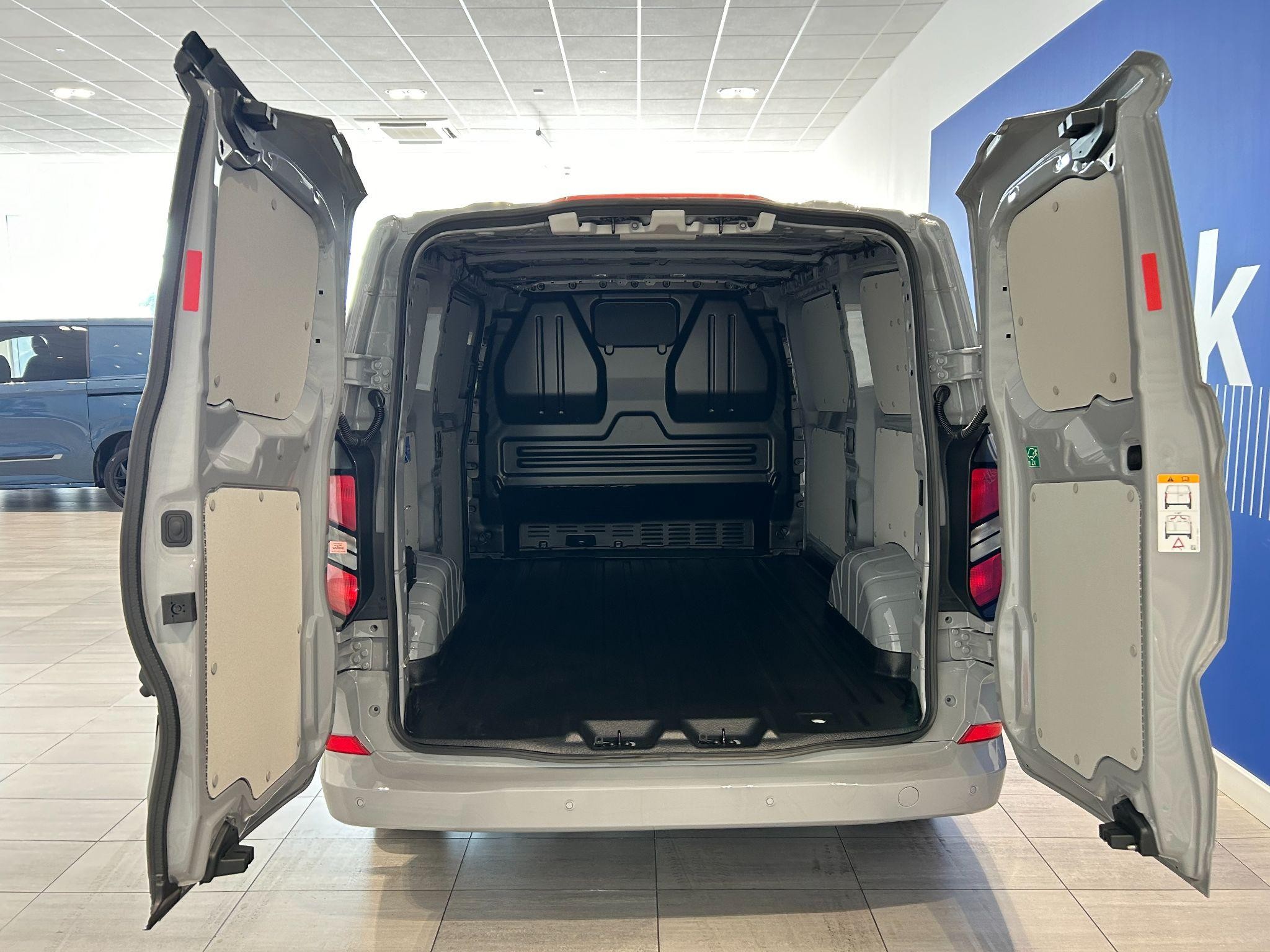 Ford Transit Custom Image 7