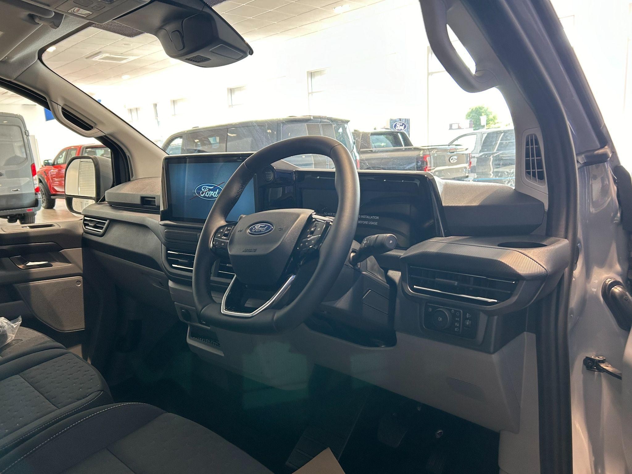 Ford Transit Custom Image 12