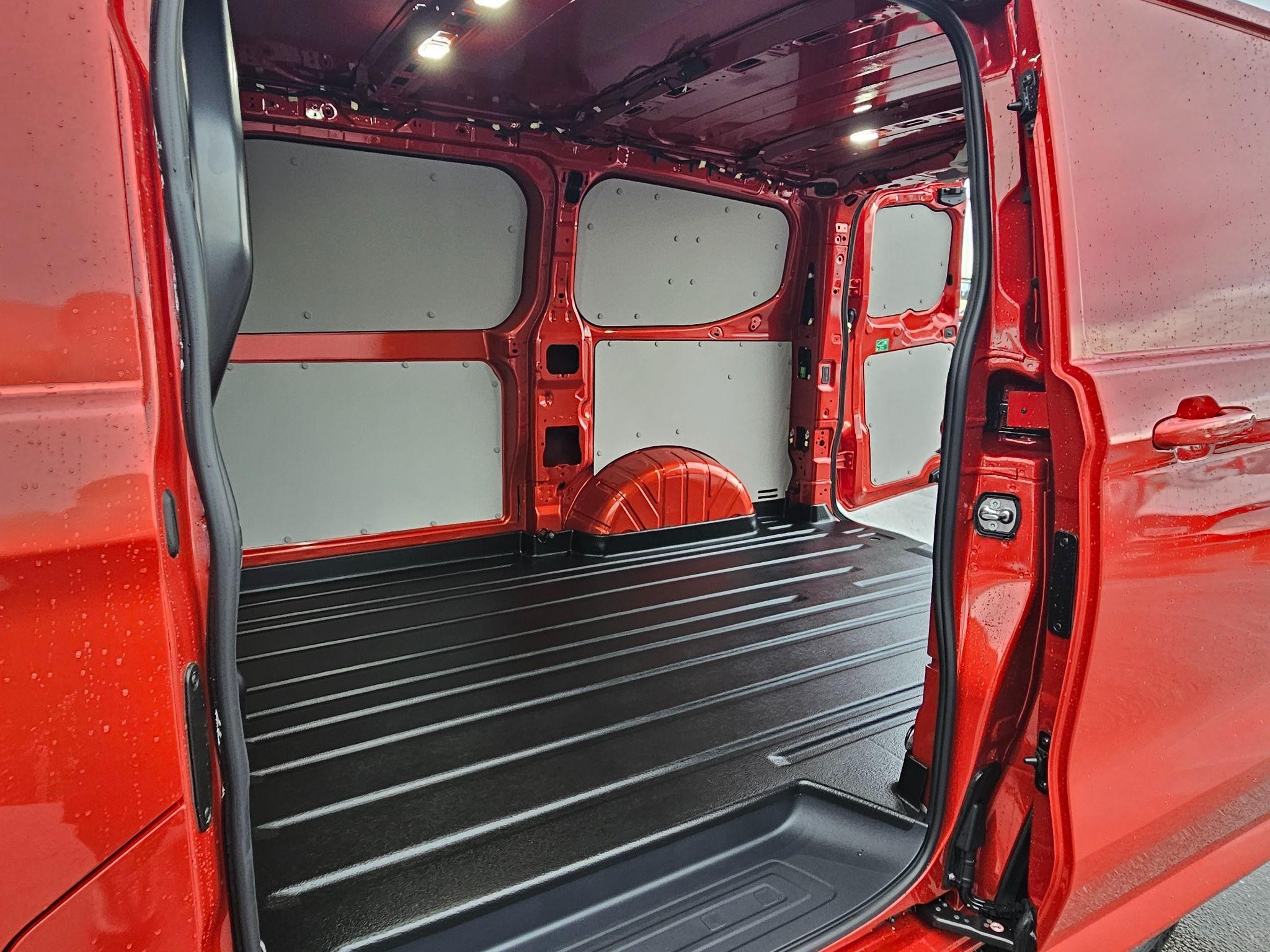Ford Transit Custom Image 13