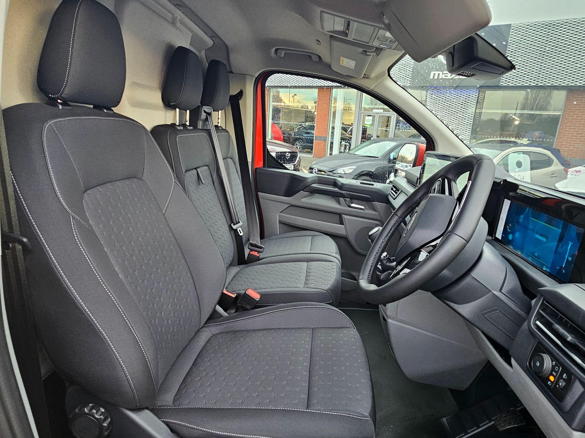 Ford Transit Custom Image 22