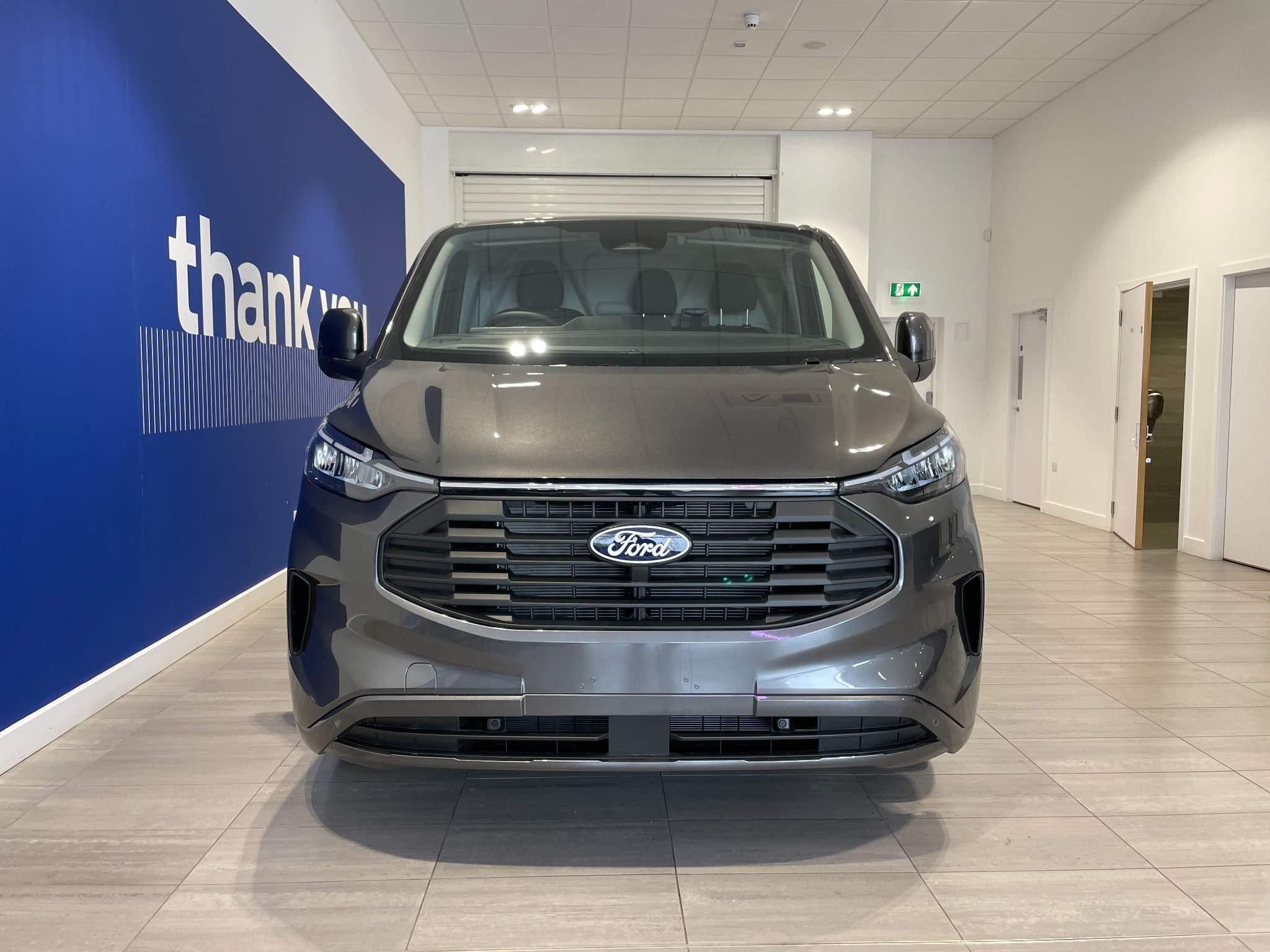Ford Transit Custom Image 2