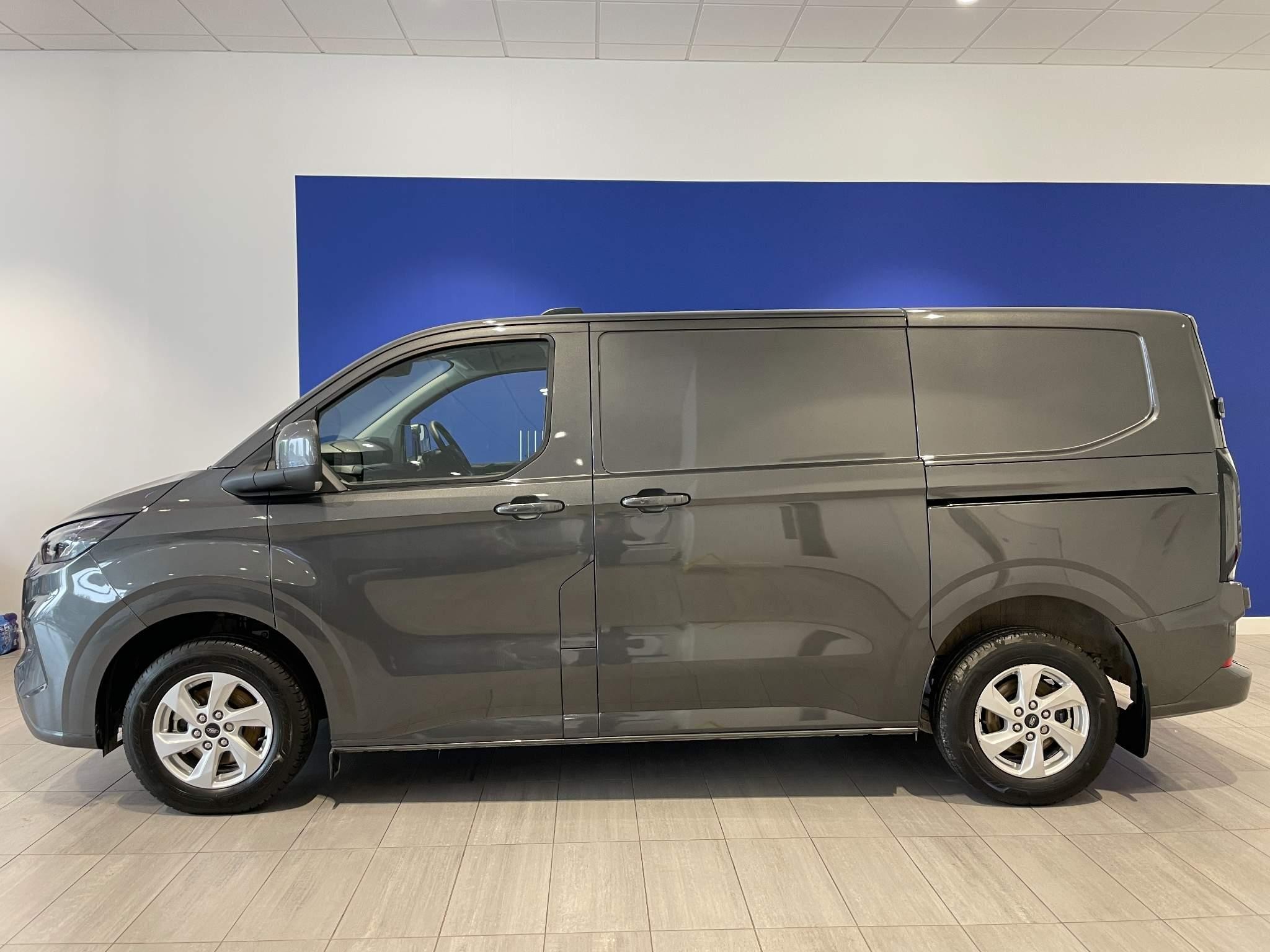 Ford Transit Custom Image 3