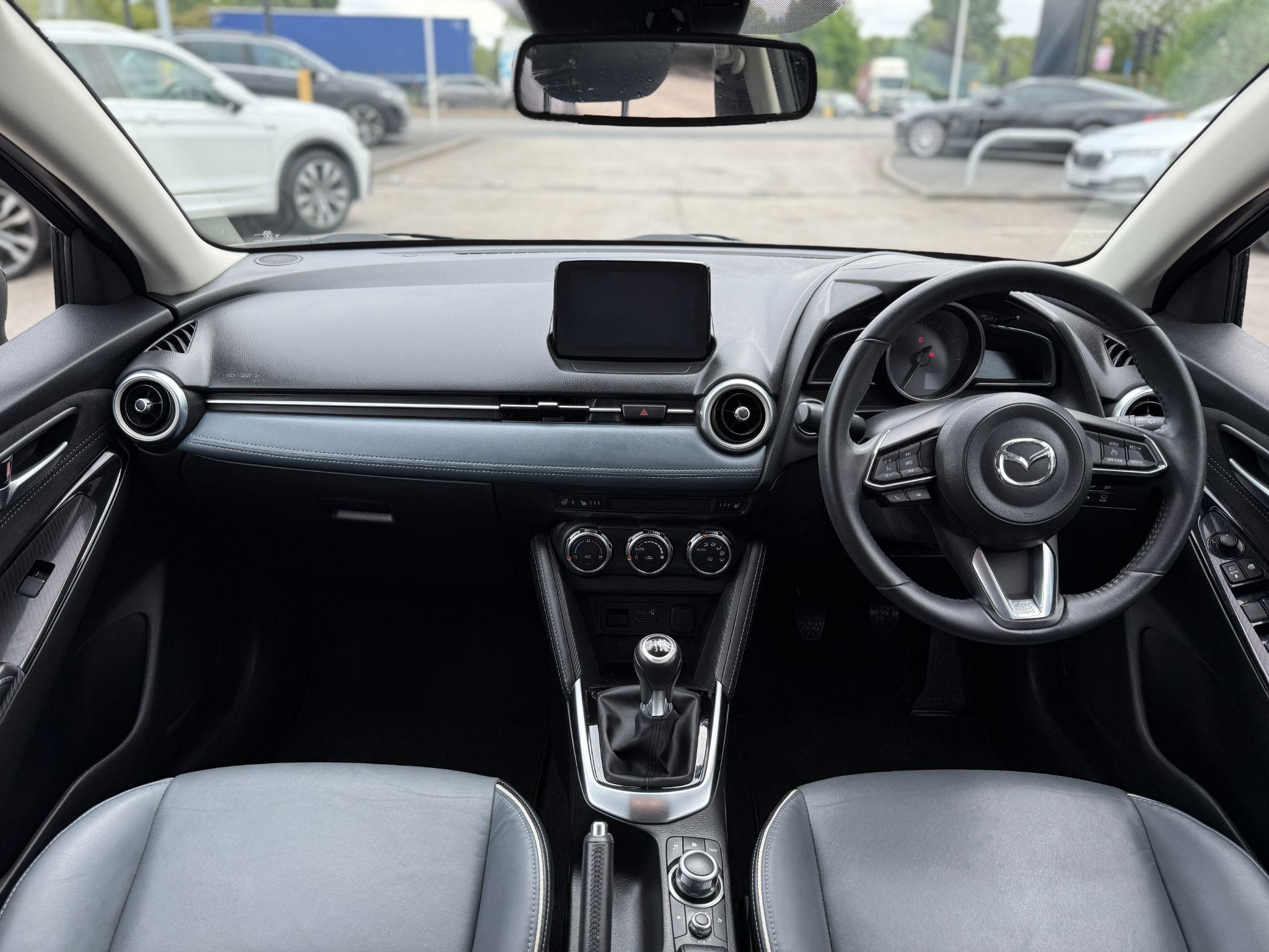 Mazda2 Image 9