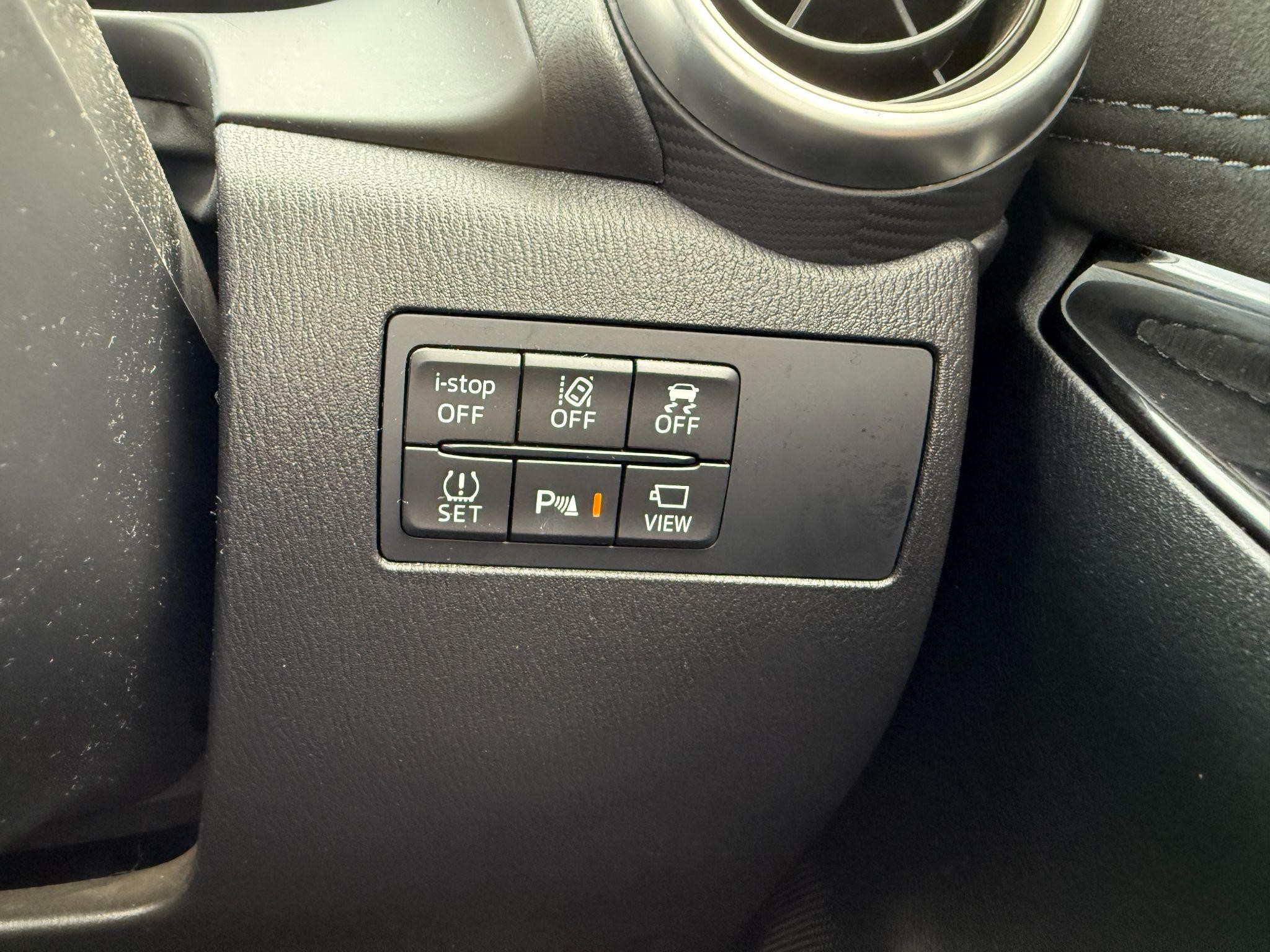 Mazda2 Image 14
