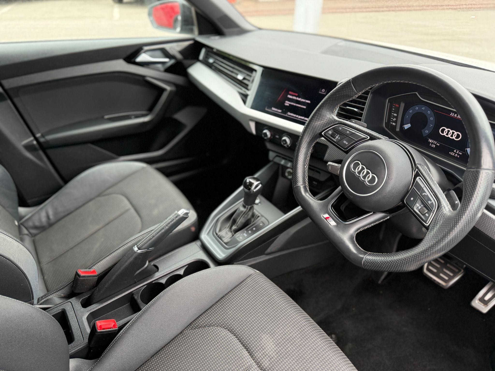 Audi A1 Image 11
