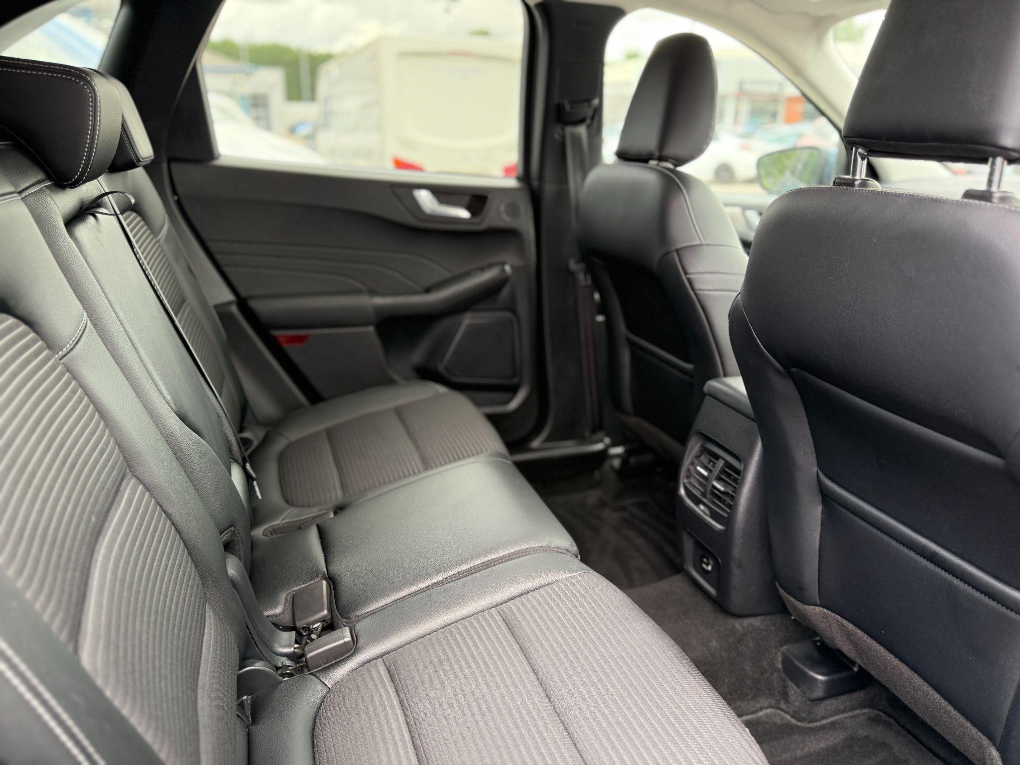 Ford Kuga Image 12