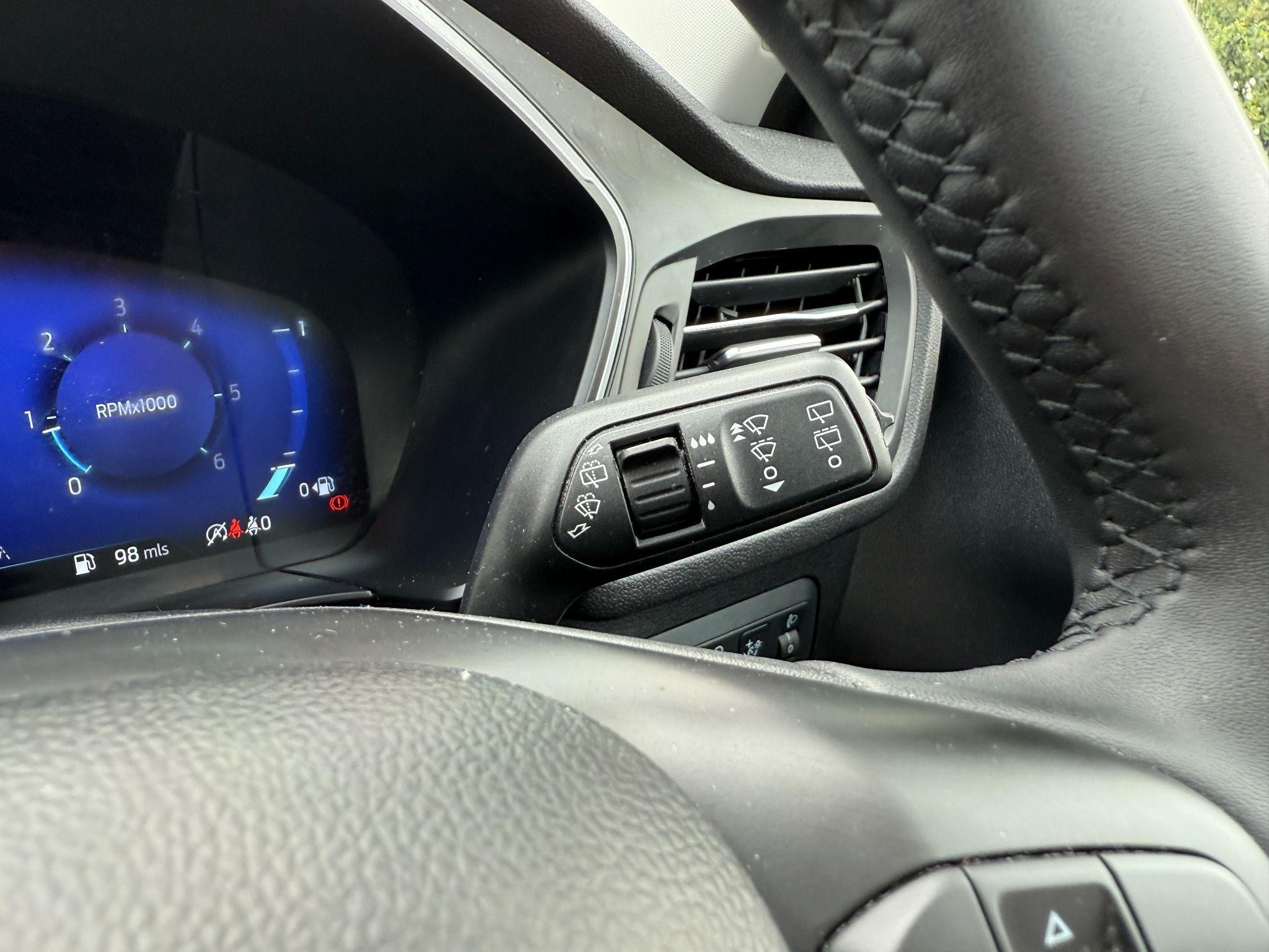 Ford Kuga Image 16