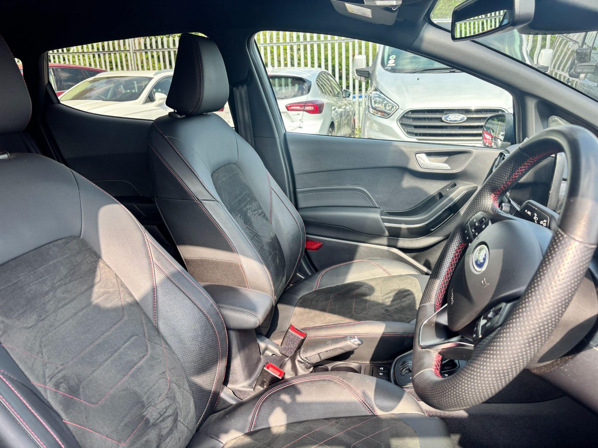 Ford Fiesta Image 11