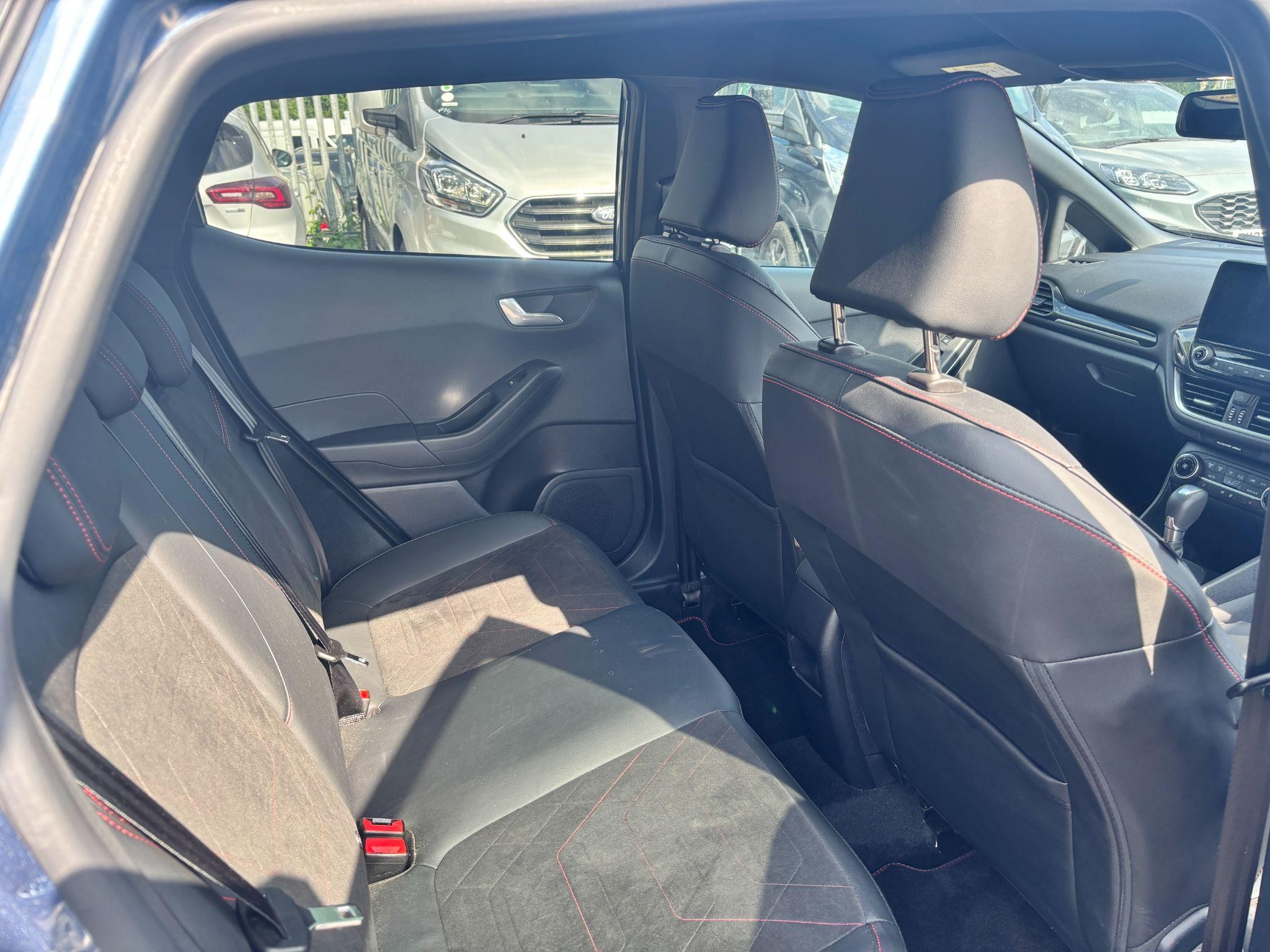 Ford Fiesta Image 12
