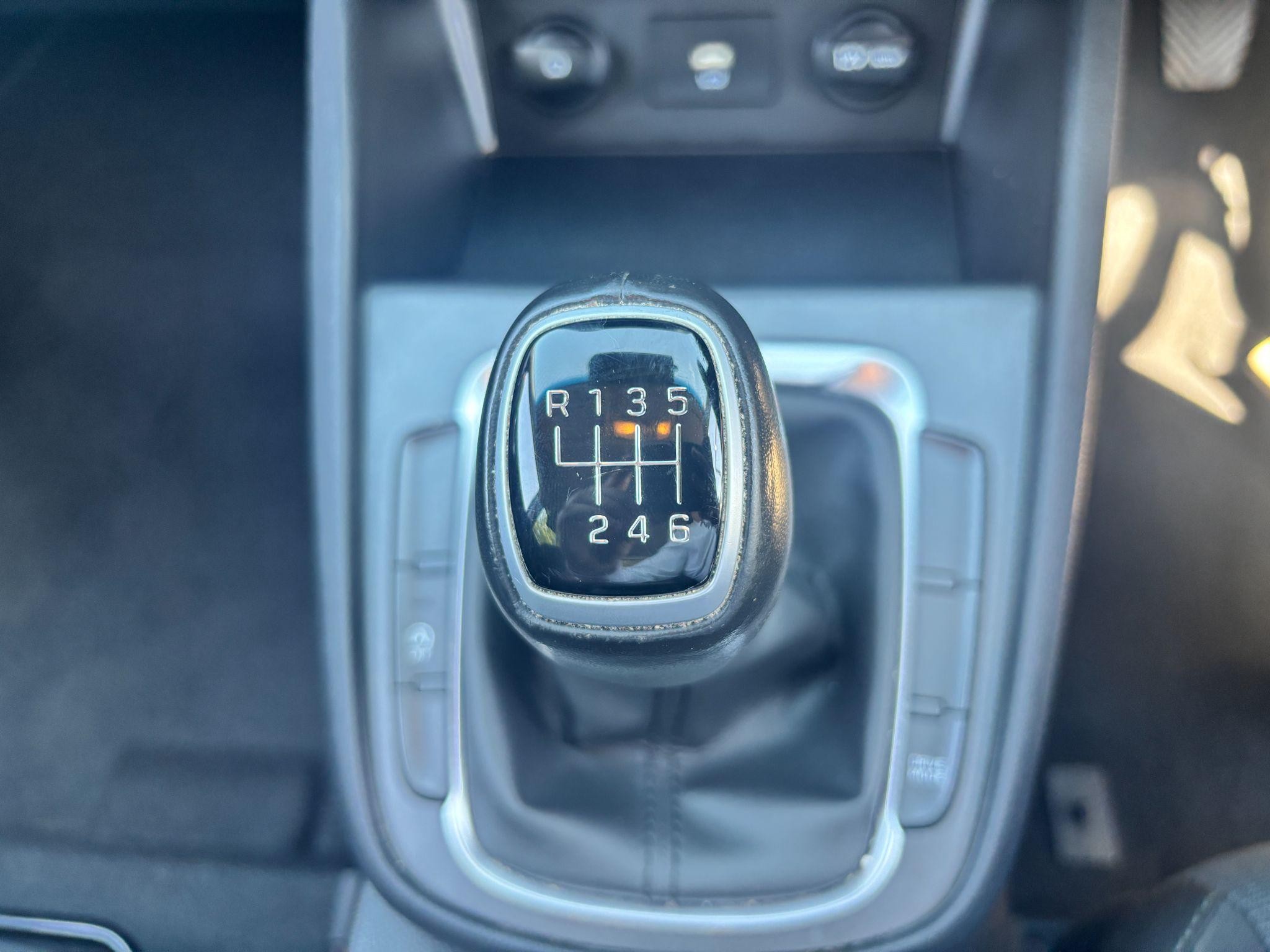 Hyundai KONA Image 11