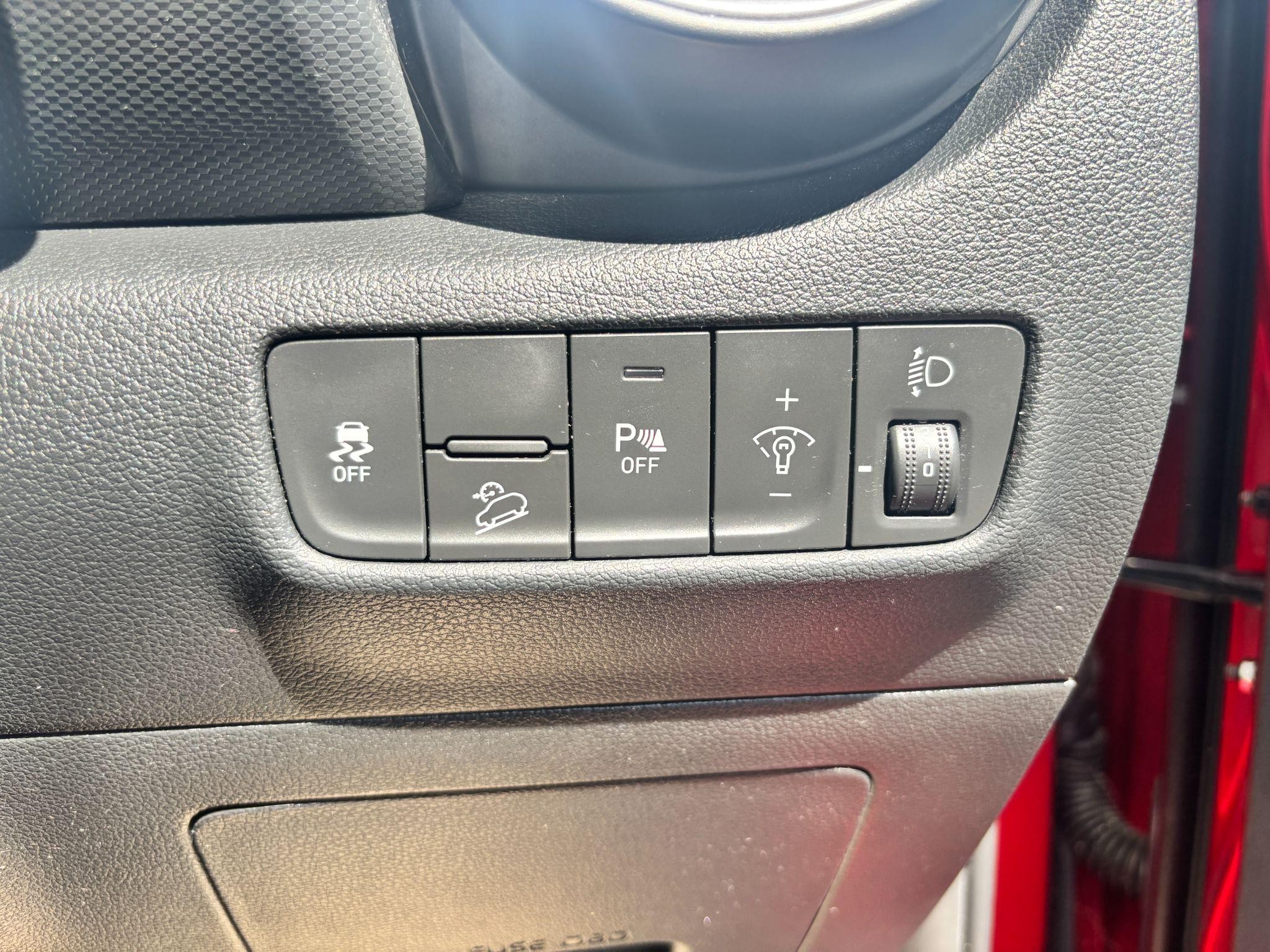 Hyundai KONA Image 16