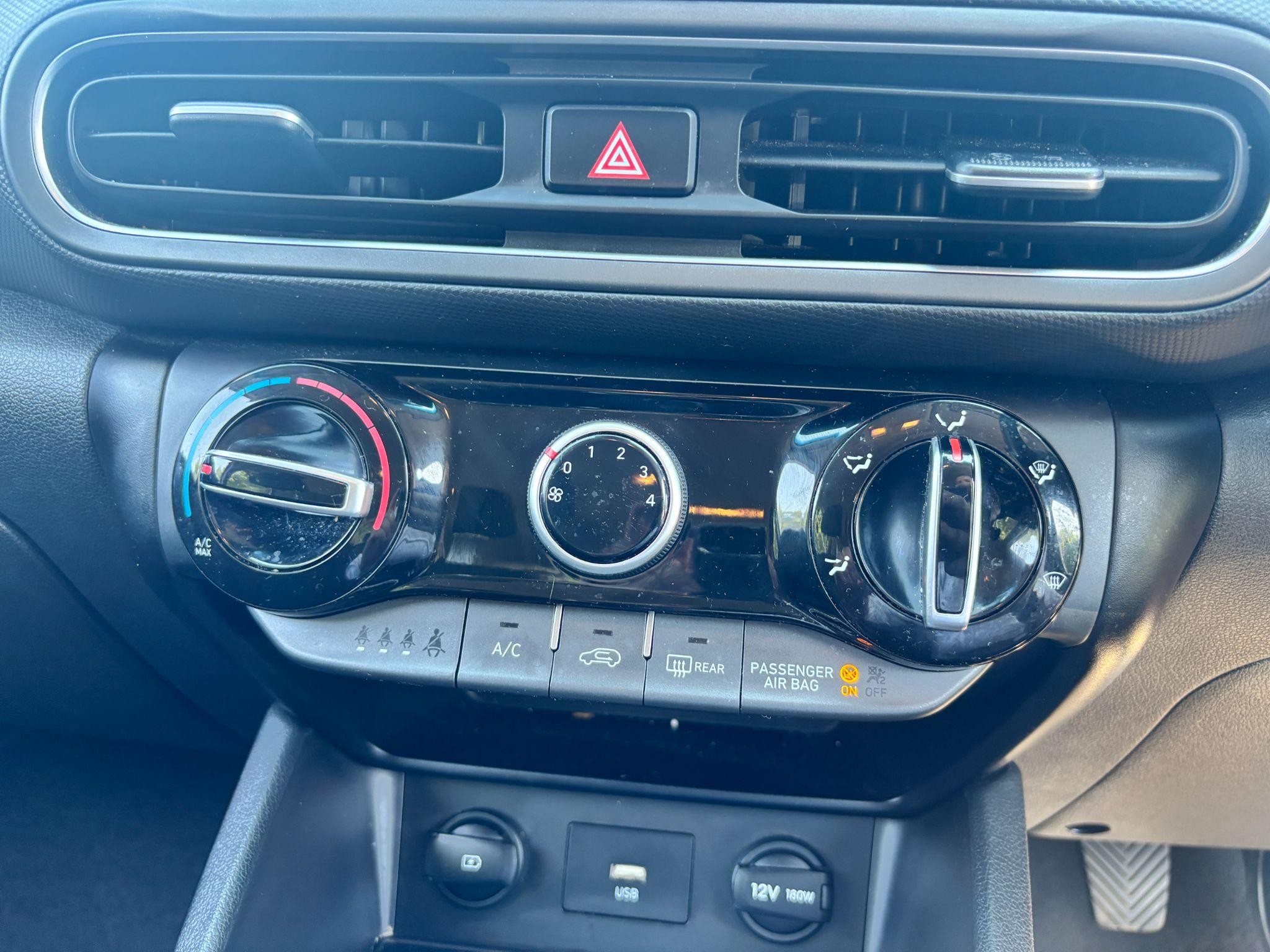 Hyundai KONA Image 25