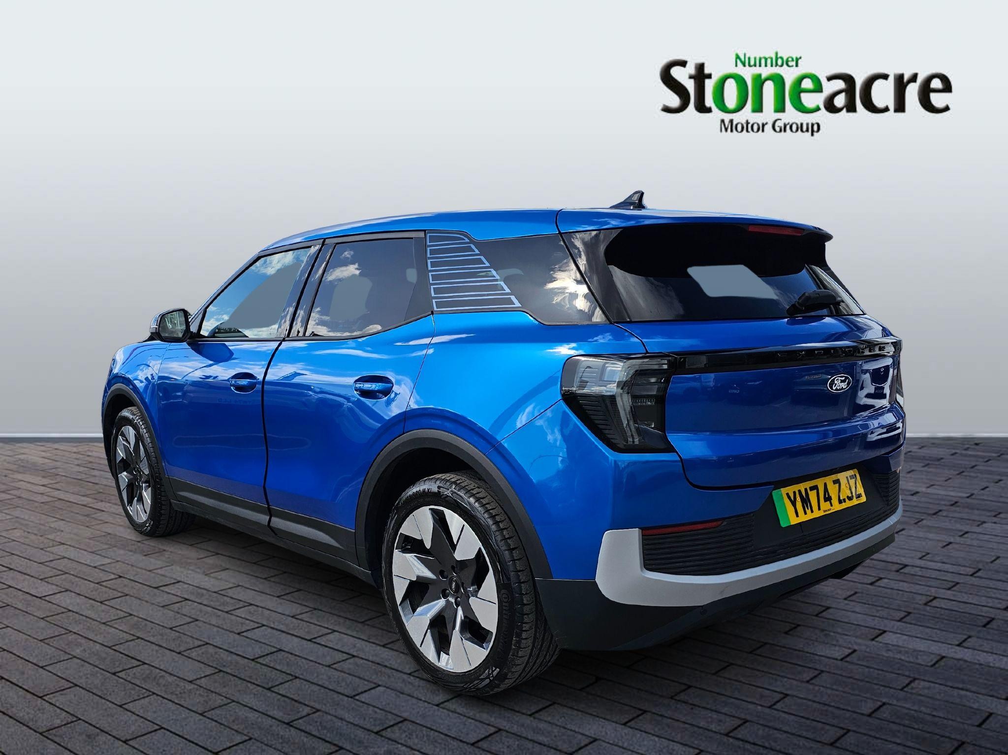Ford Explorer Image 7
