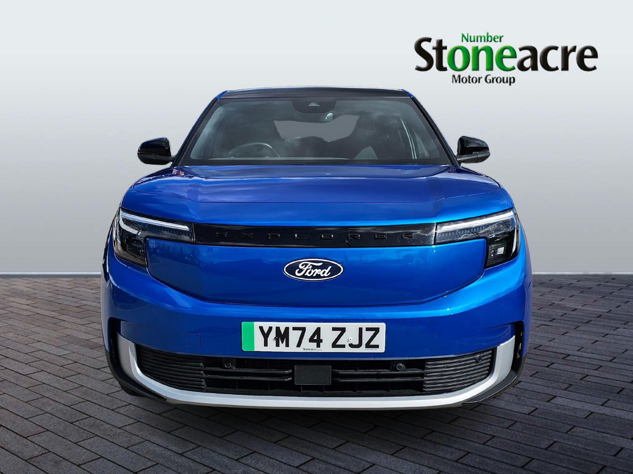 Ford Explorer Image 10