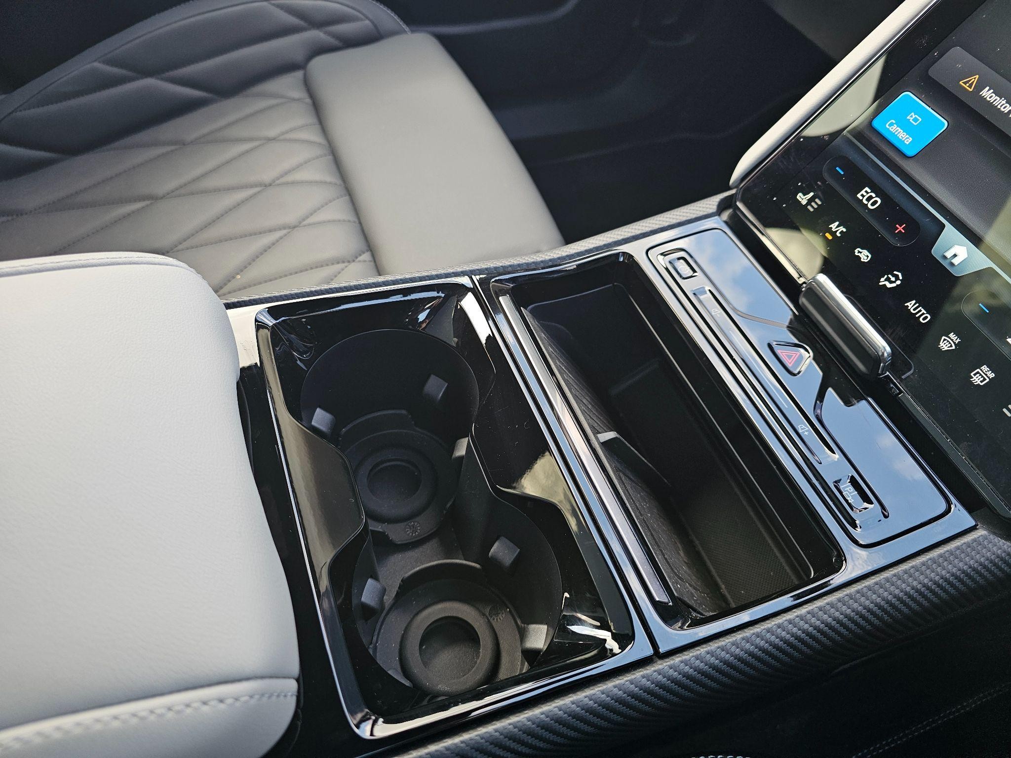 Ford Explorer Image 16