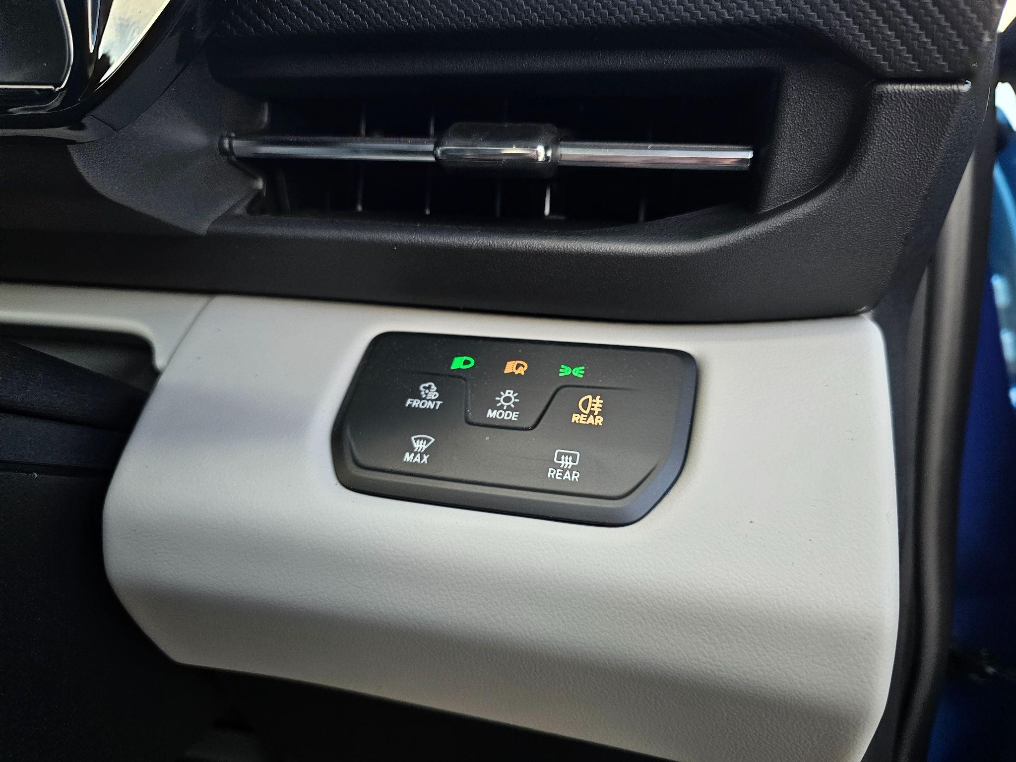 Ford Explorer Image 23
