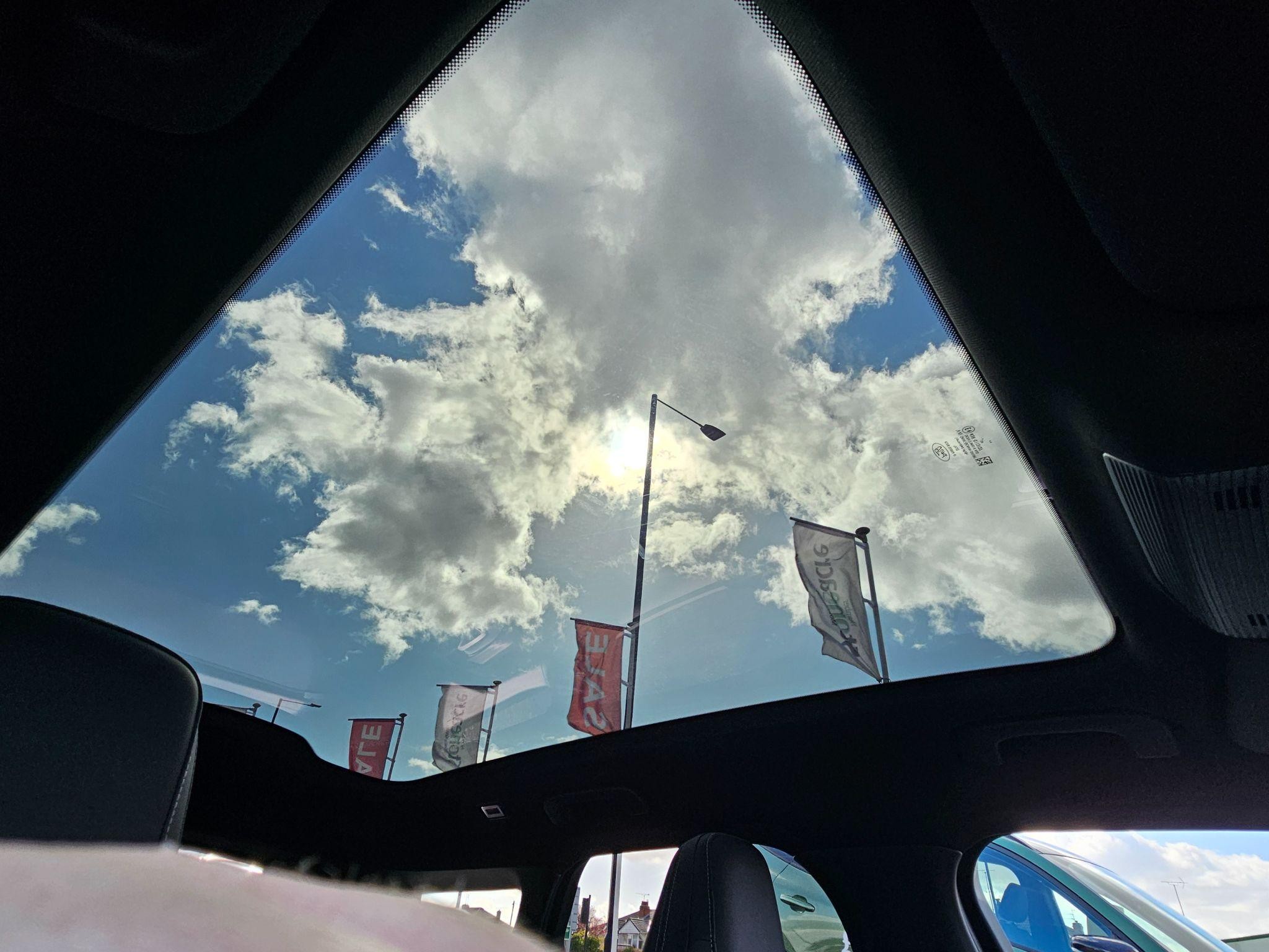 Ford Explorer Image 24