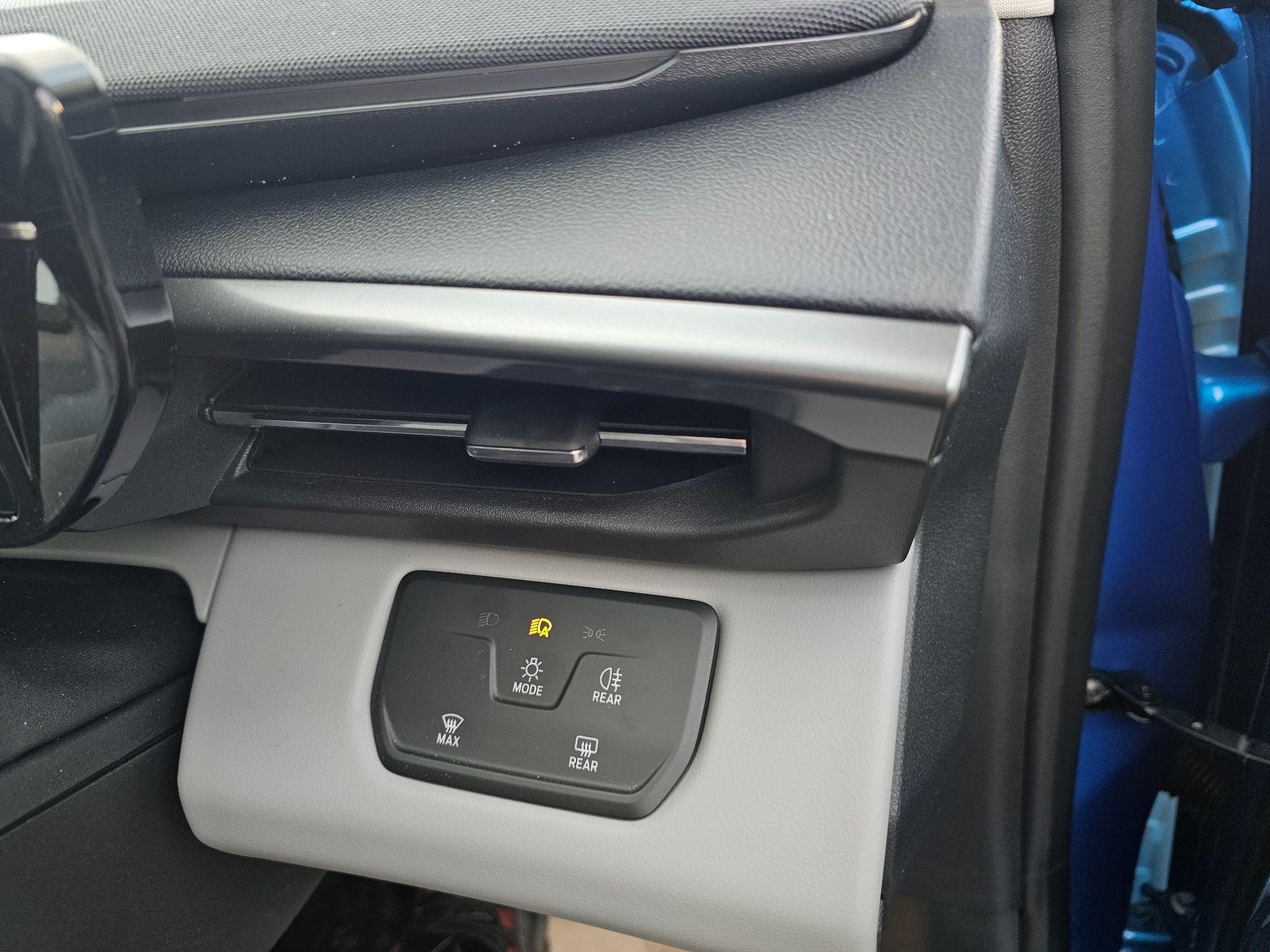 Ford Explorer Image 18