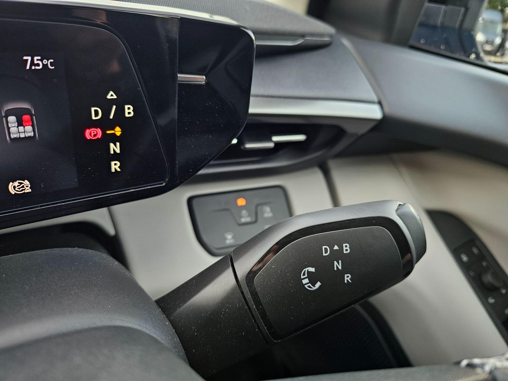 Ford Explorer Image 19