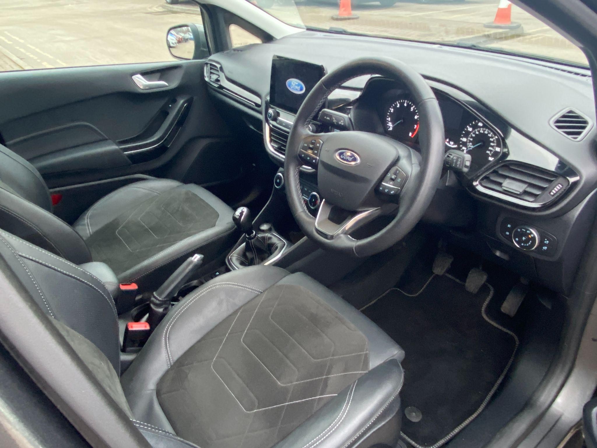 Ford Fiesta Image 12