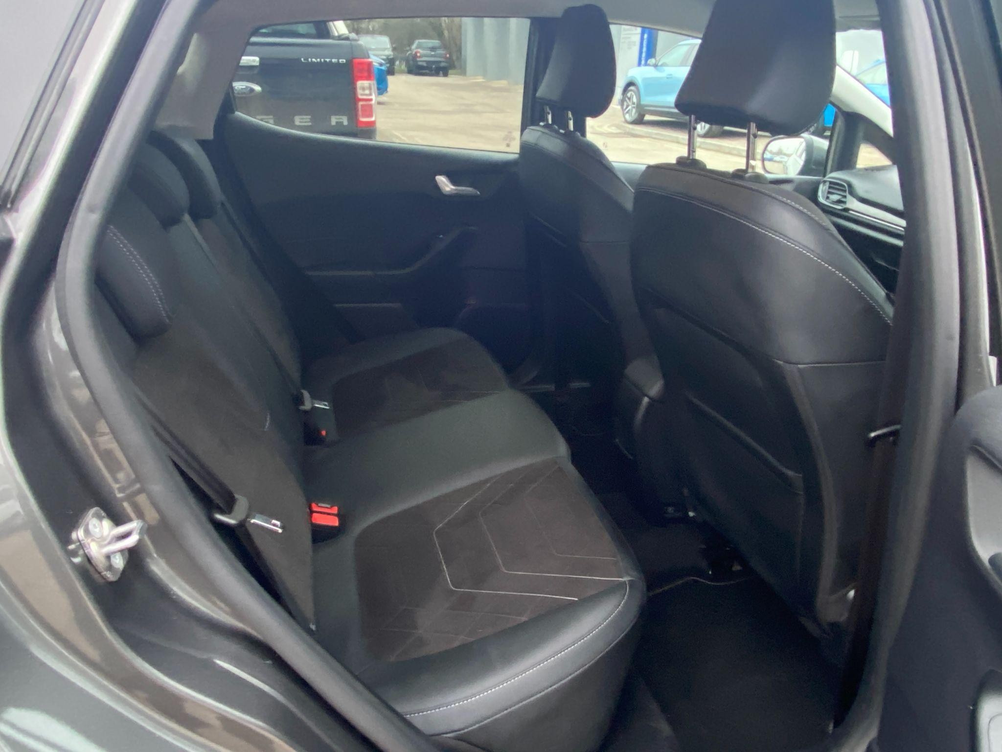 Ford Fiesta Image 17