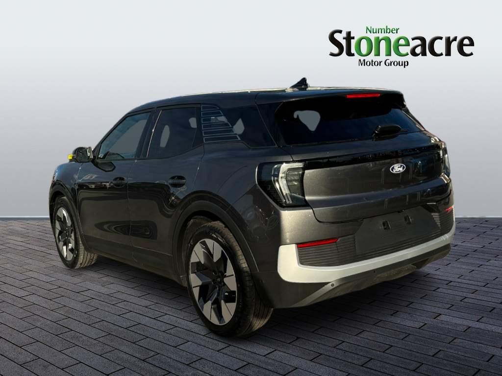 Ford Explorer Image 4