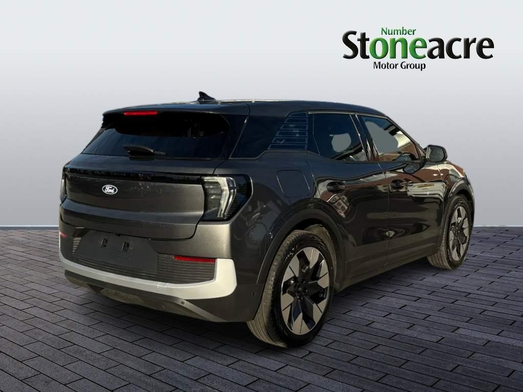 Ford Explorer Image 8