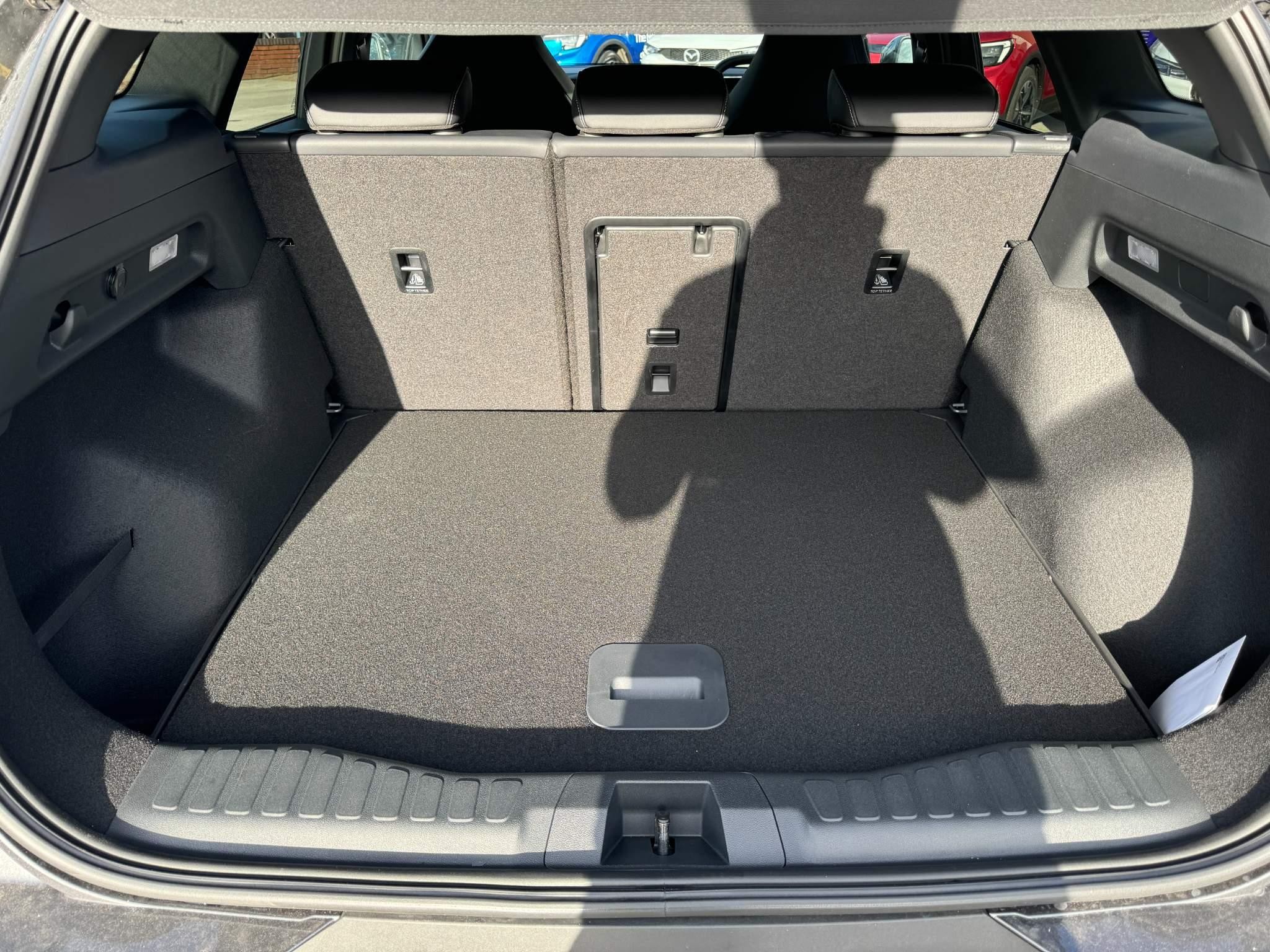 Ford Explorer Image 26