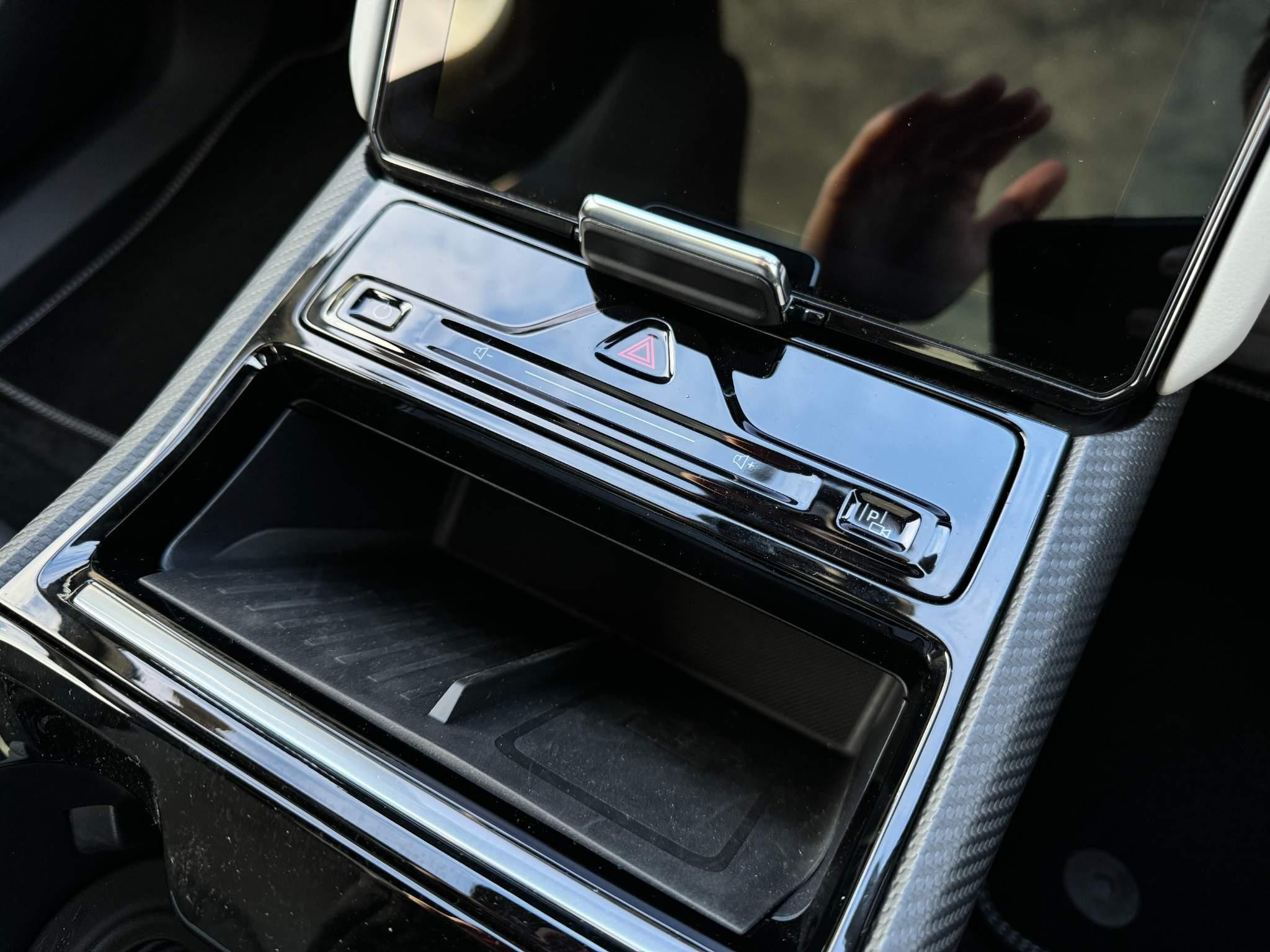 Ford Explorer Image 32