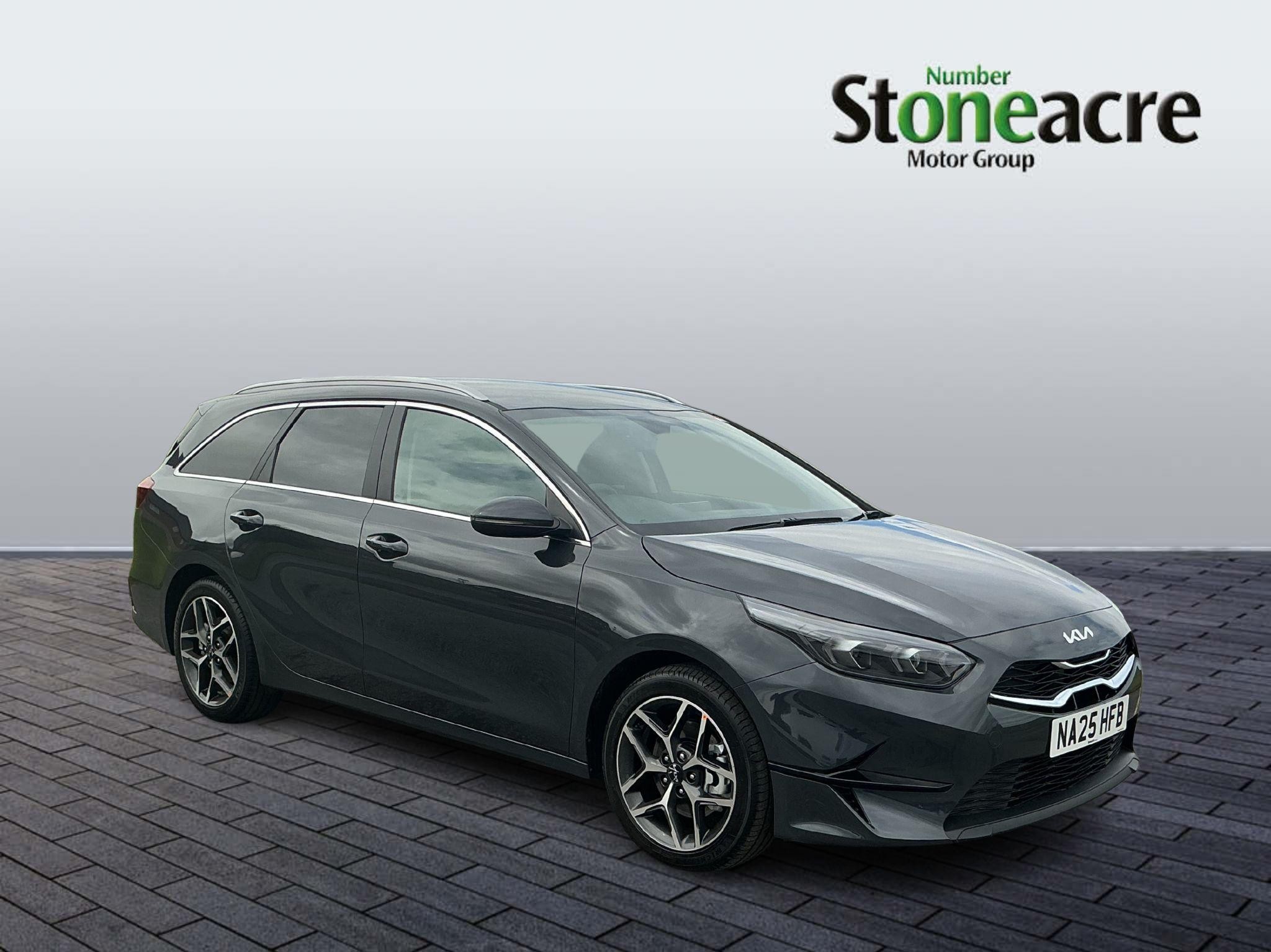 Kia Ceed Image 1