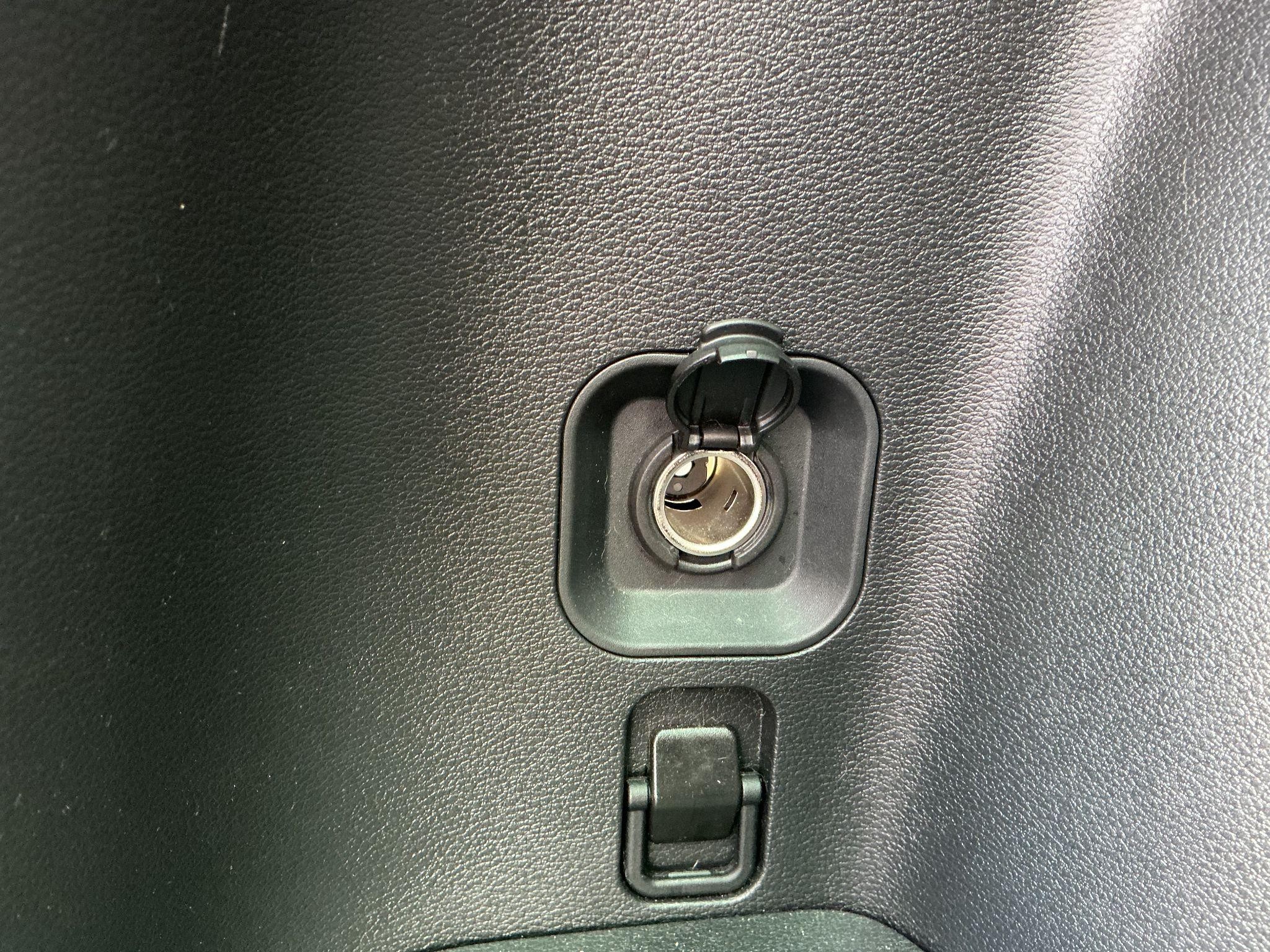 Kia Sportage Image 16