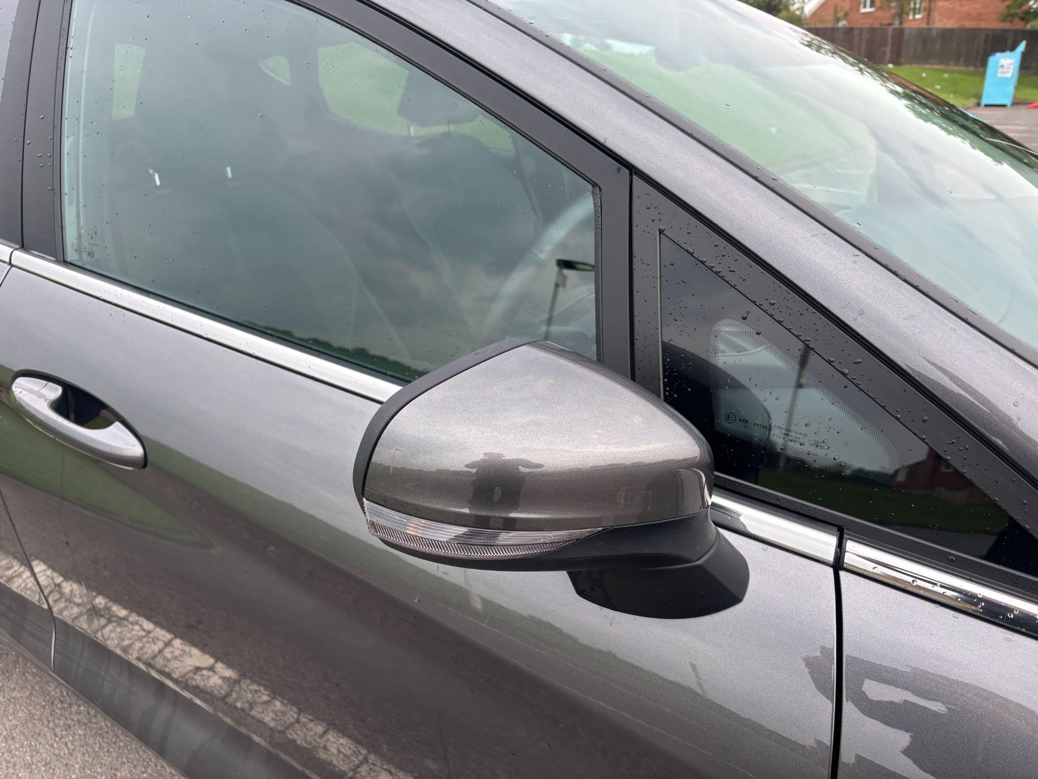 Ford Fiesta Image 12