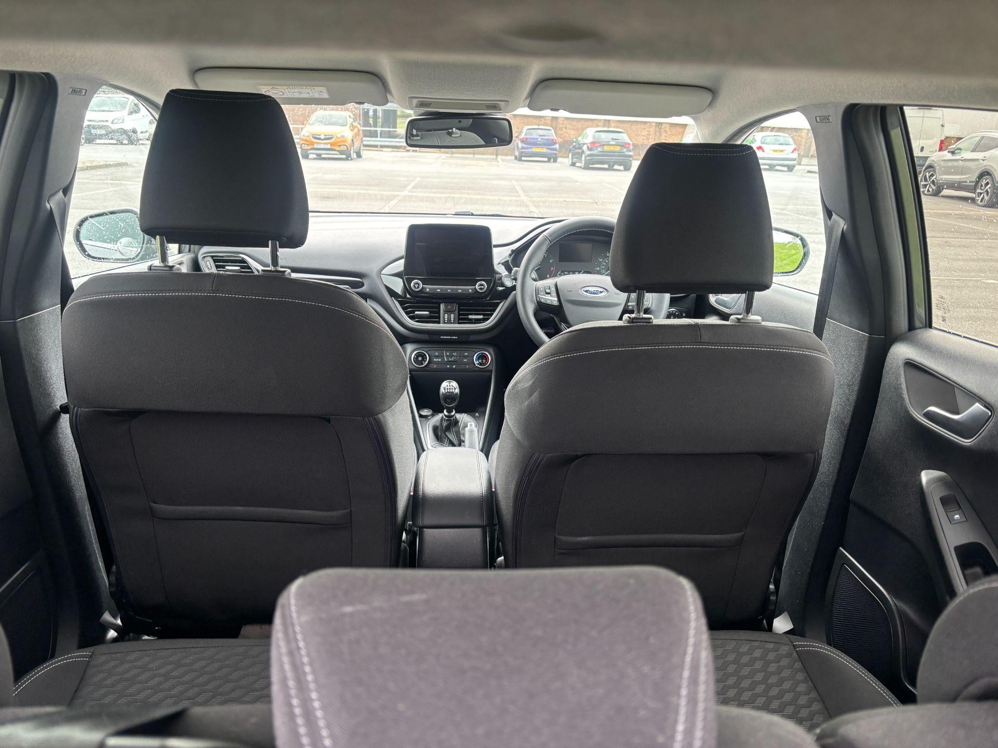 Ford Fiesta Image 20