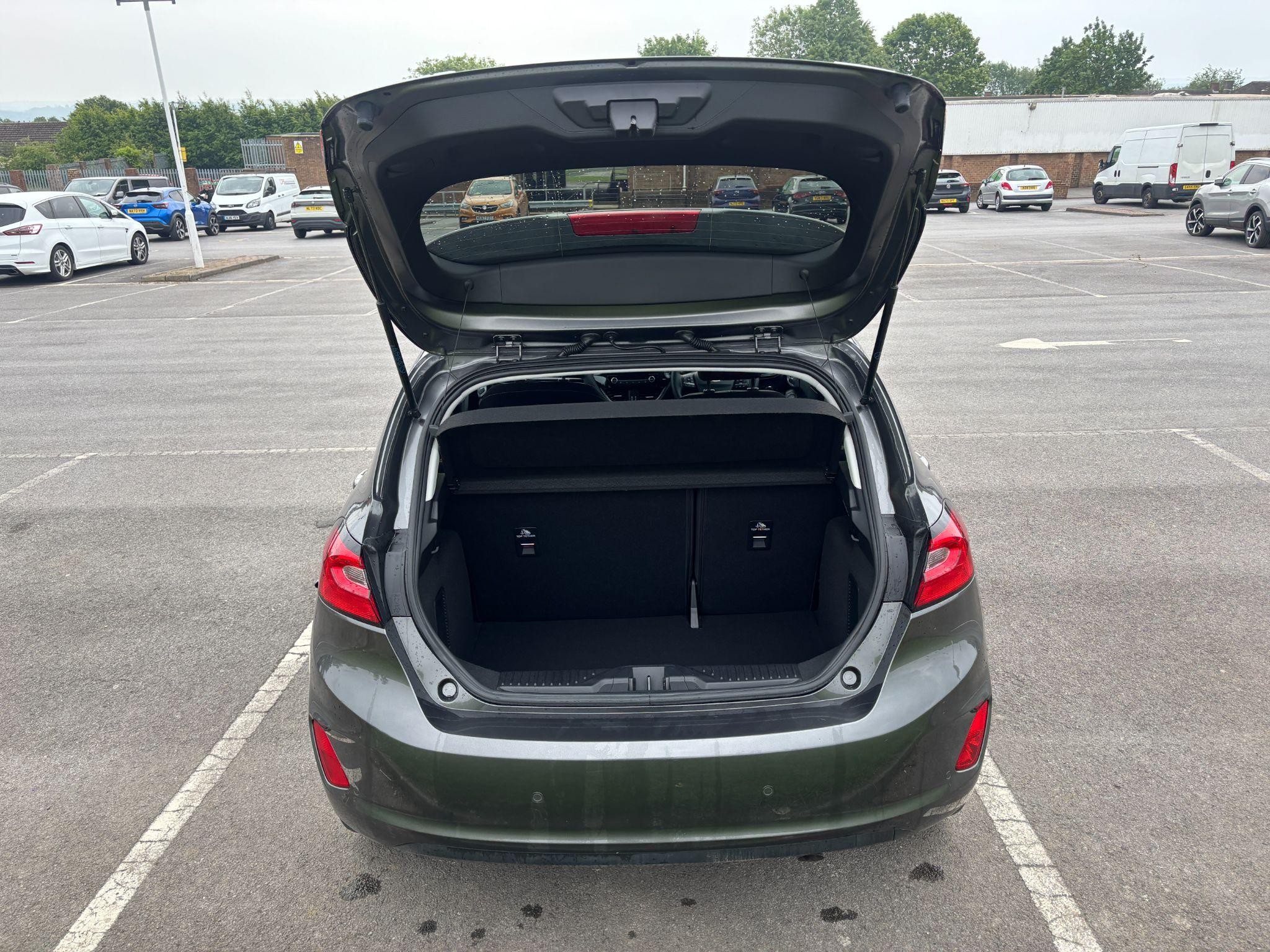 Ford Fiesta Image 21