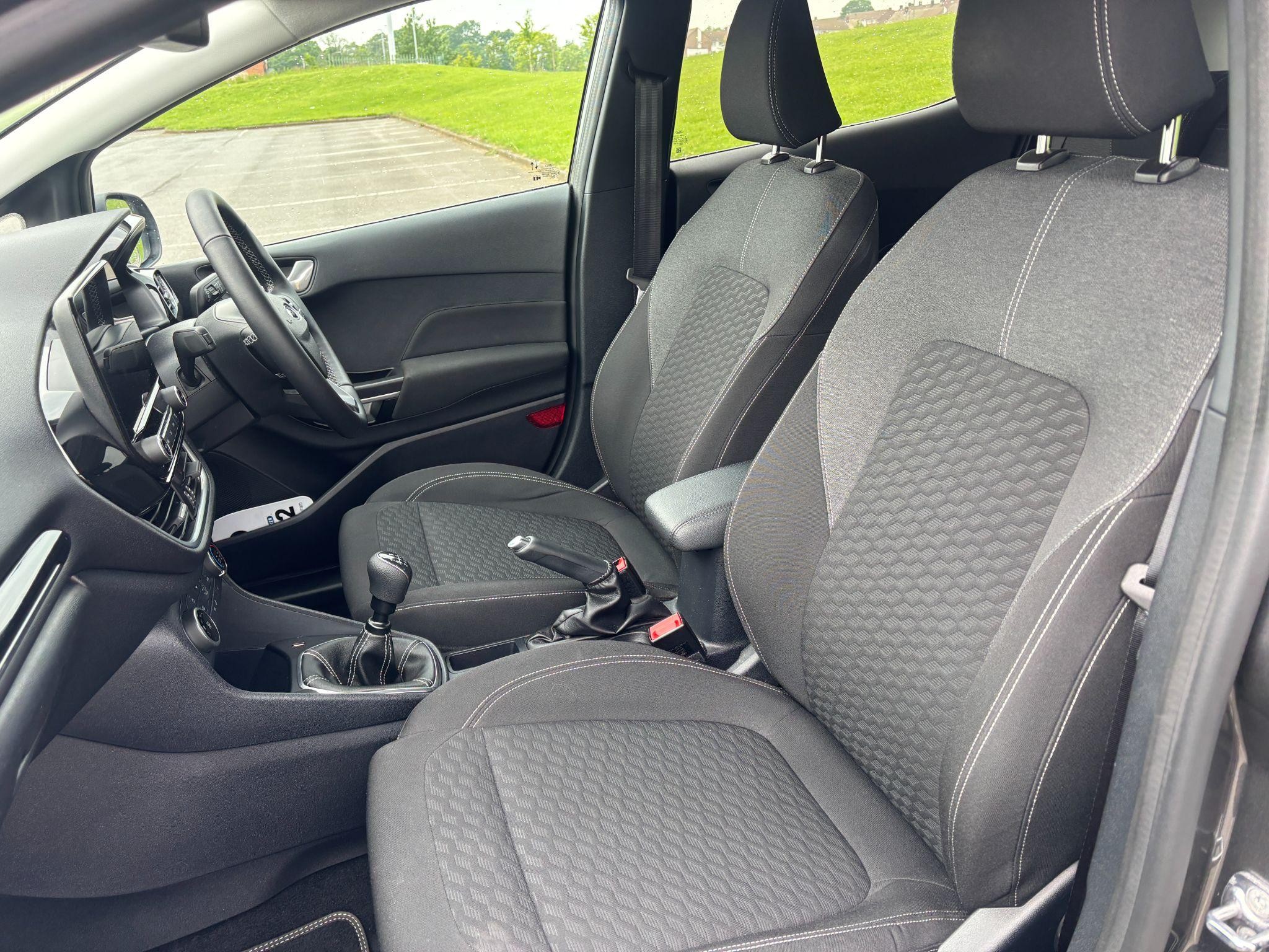 Ford Fiesta Image 31
