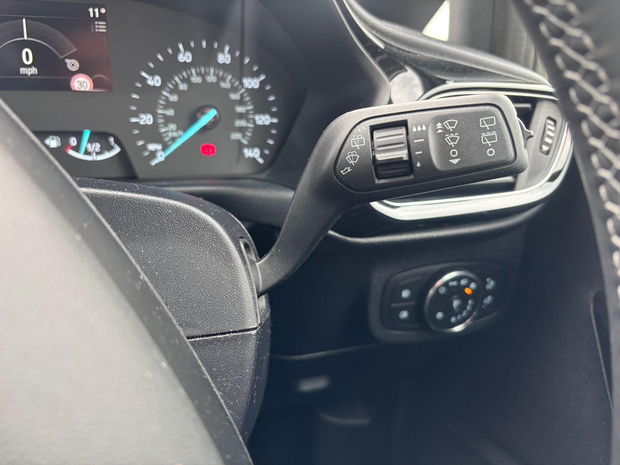 Ford Fiesta Image 38