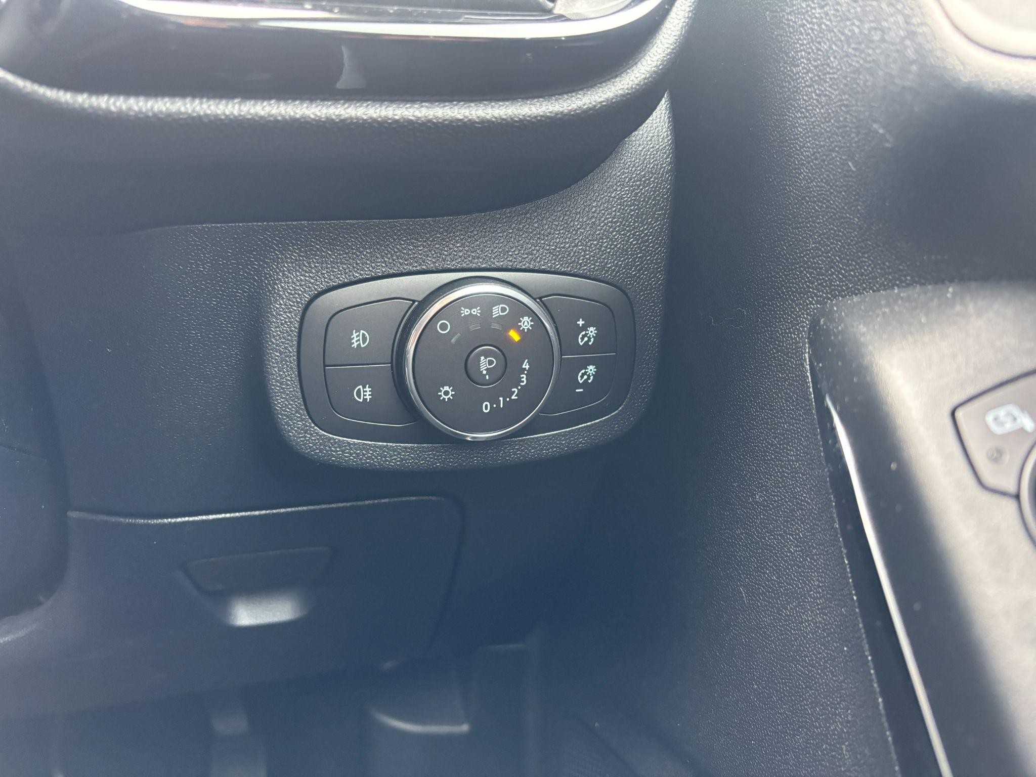 Ford Fiesta Image 40