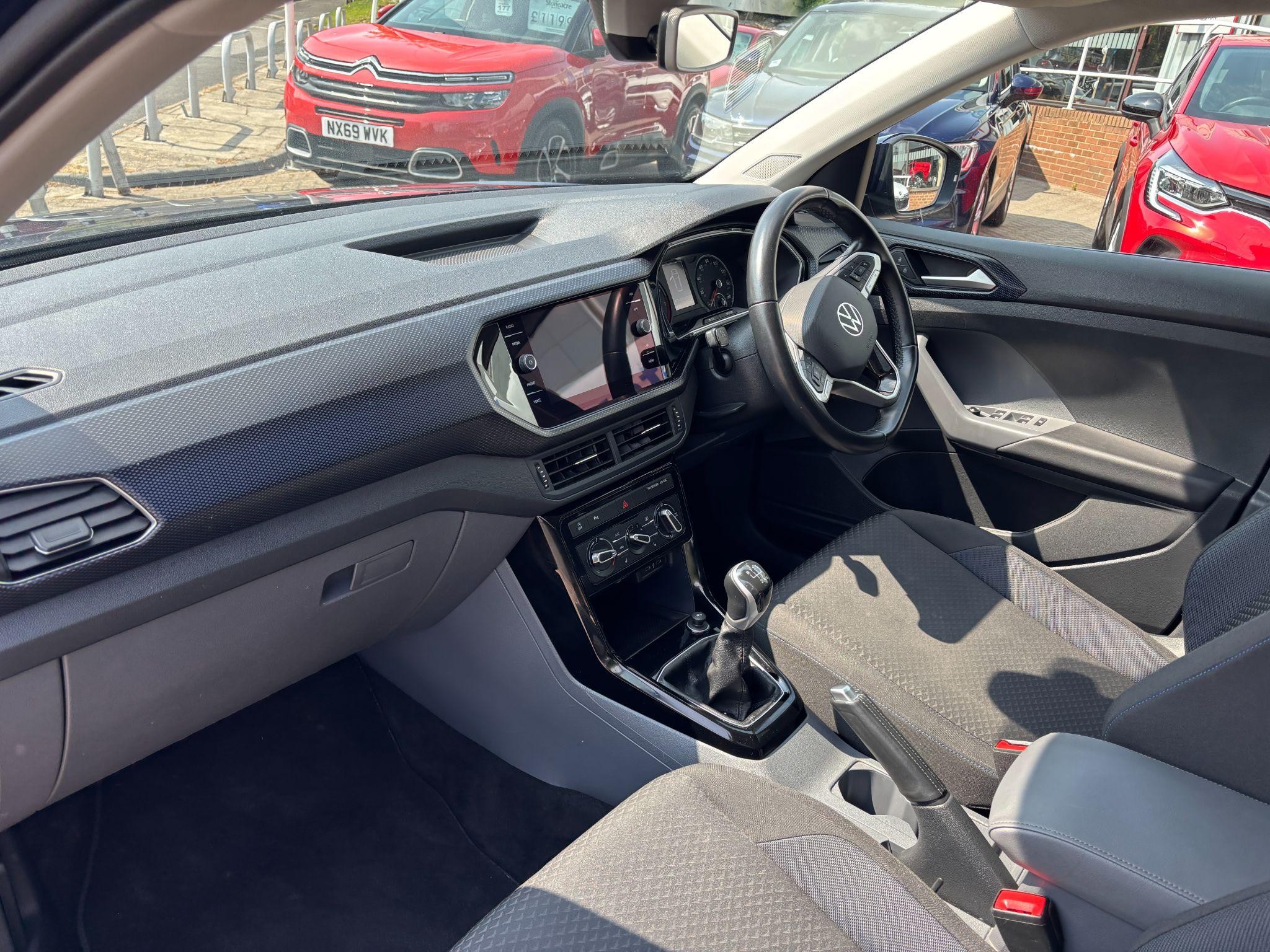 Volkswagen T-Cross Image 15