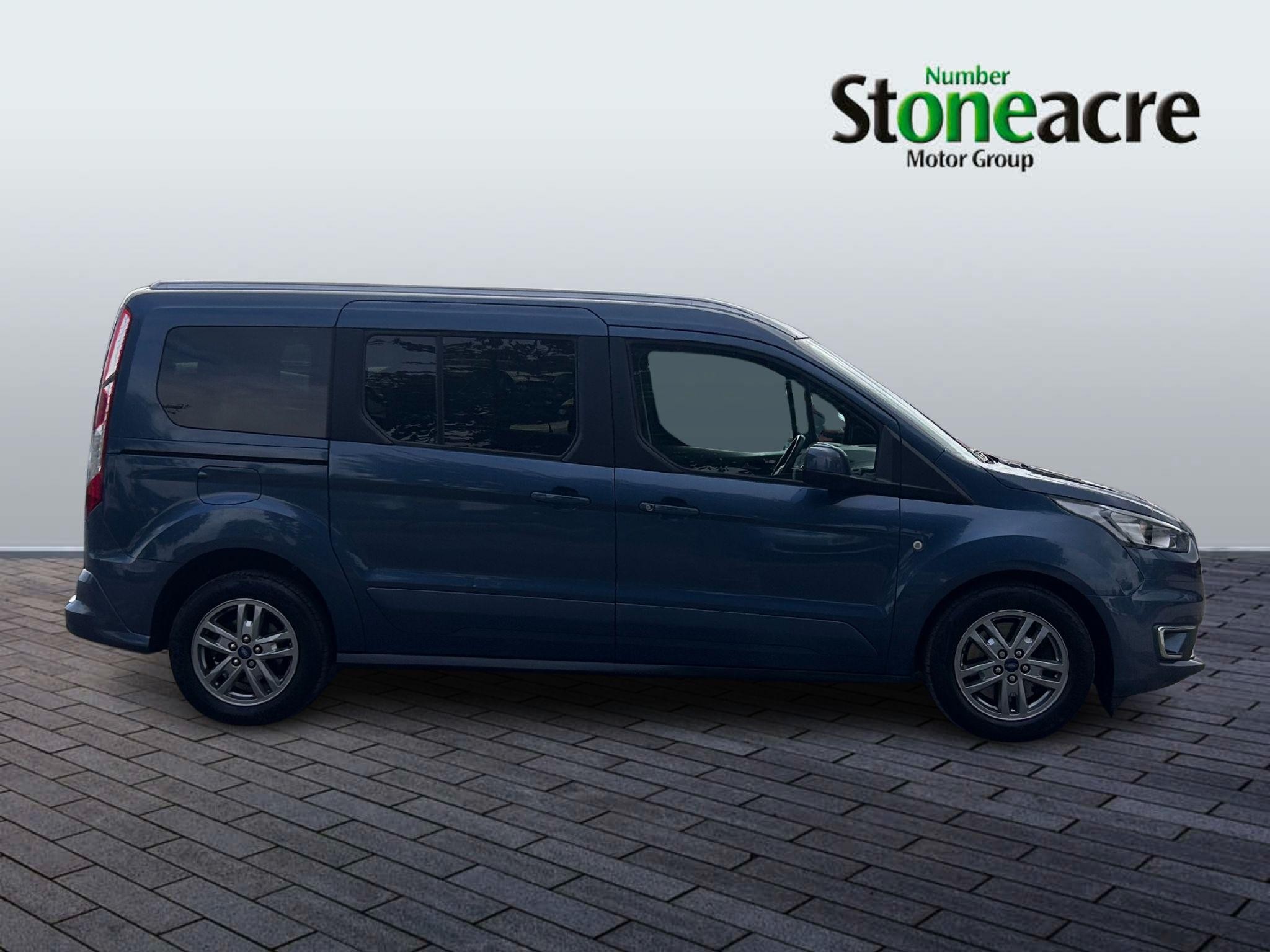 Ford Grand Tourneo Connect Image 2
