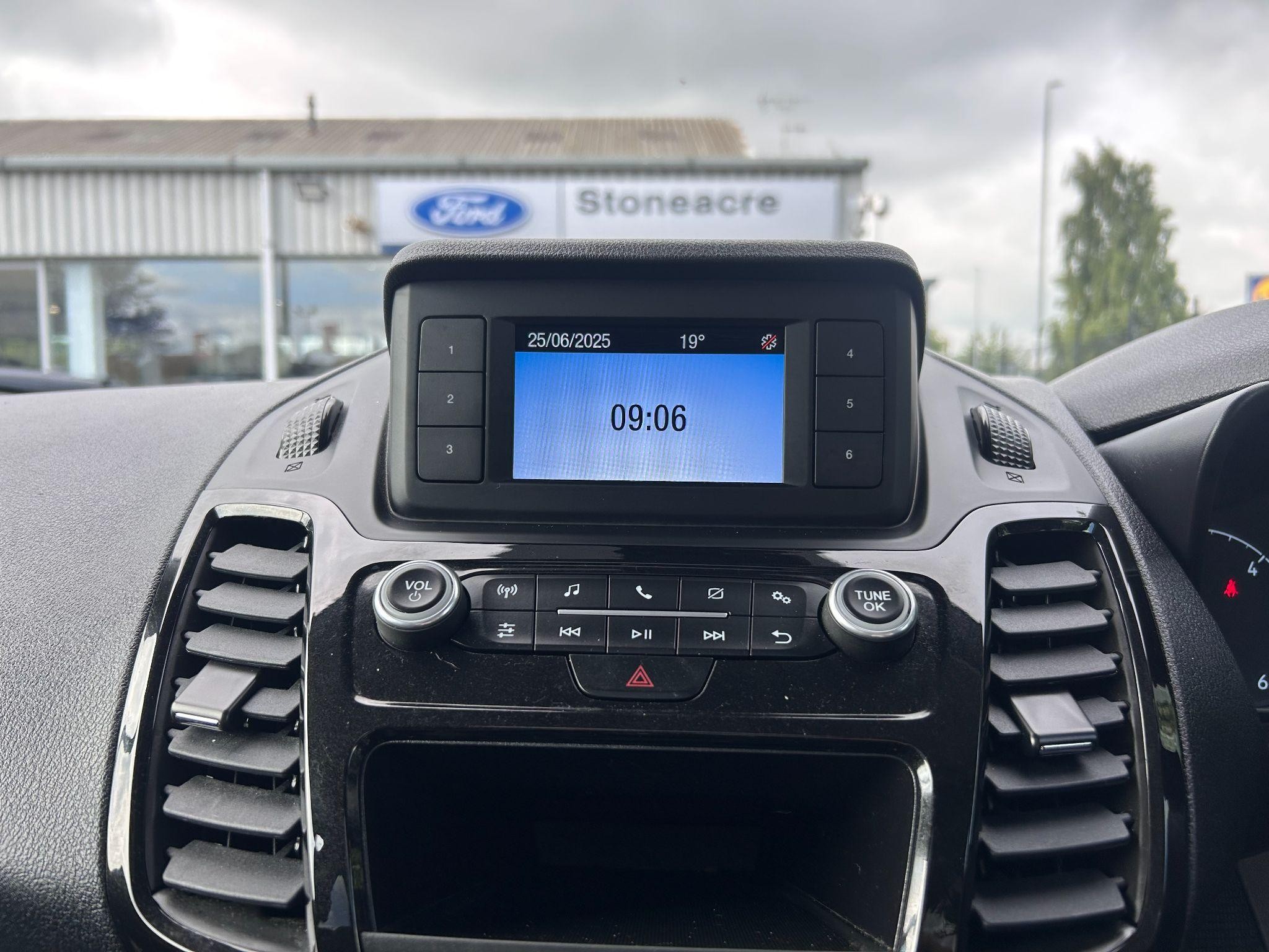 Ford Grand Tourneo Connect Image 16