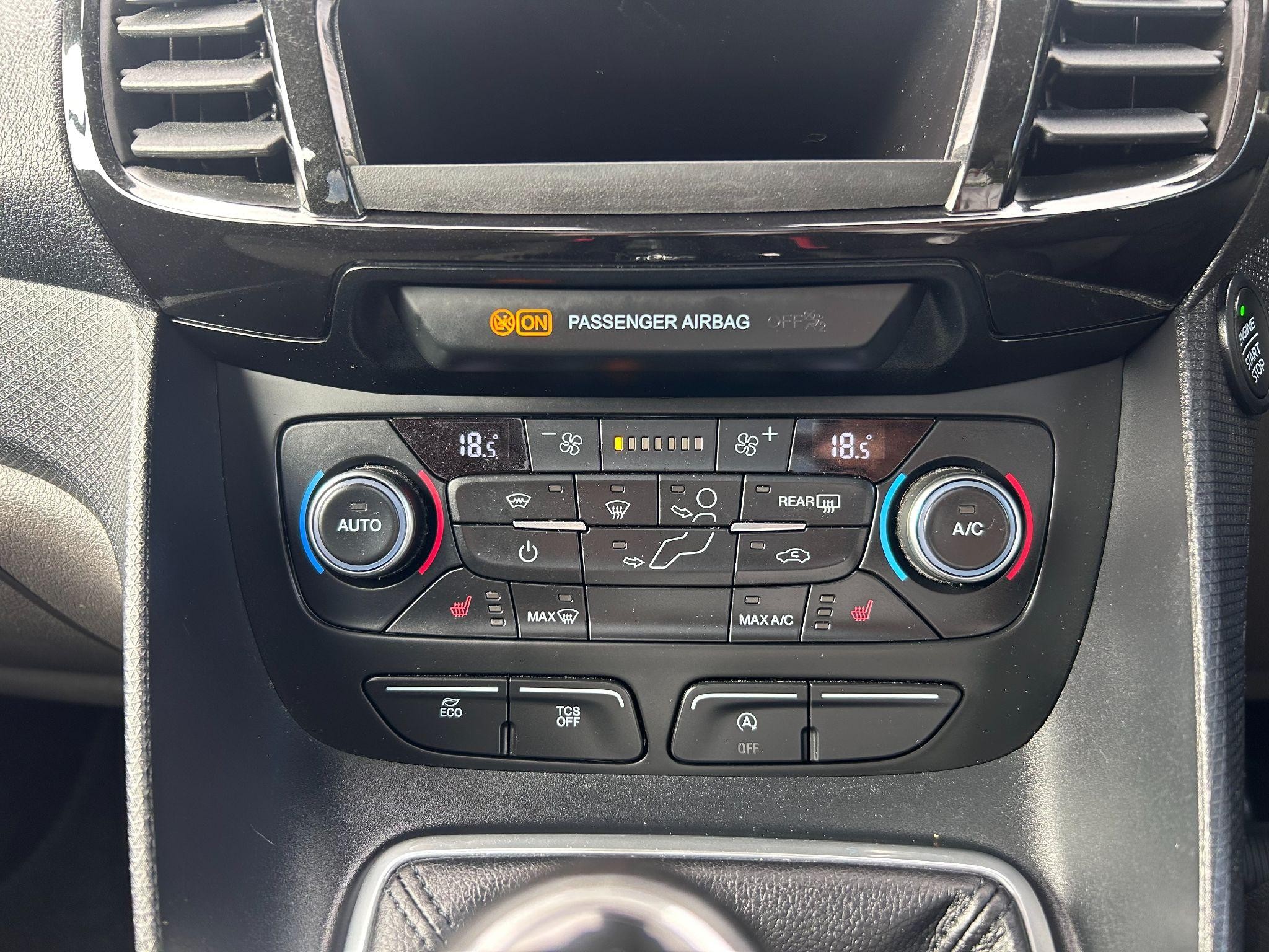 Ford Grand Tourneo Connect Image 17