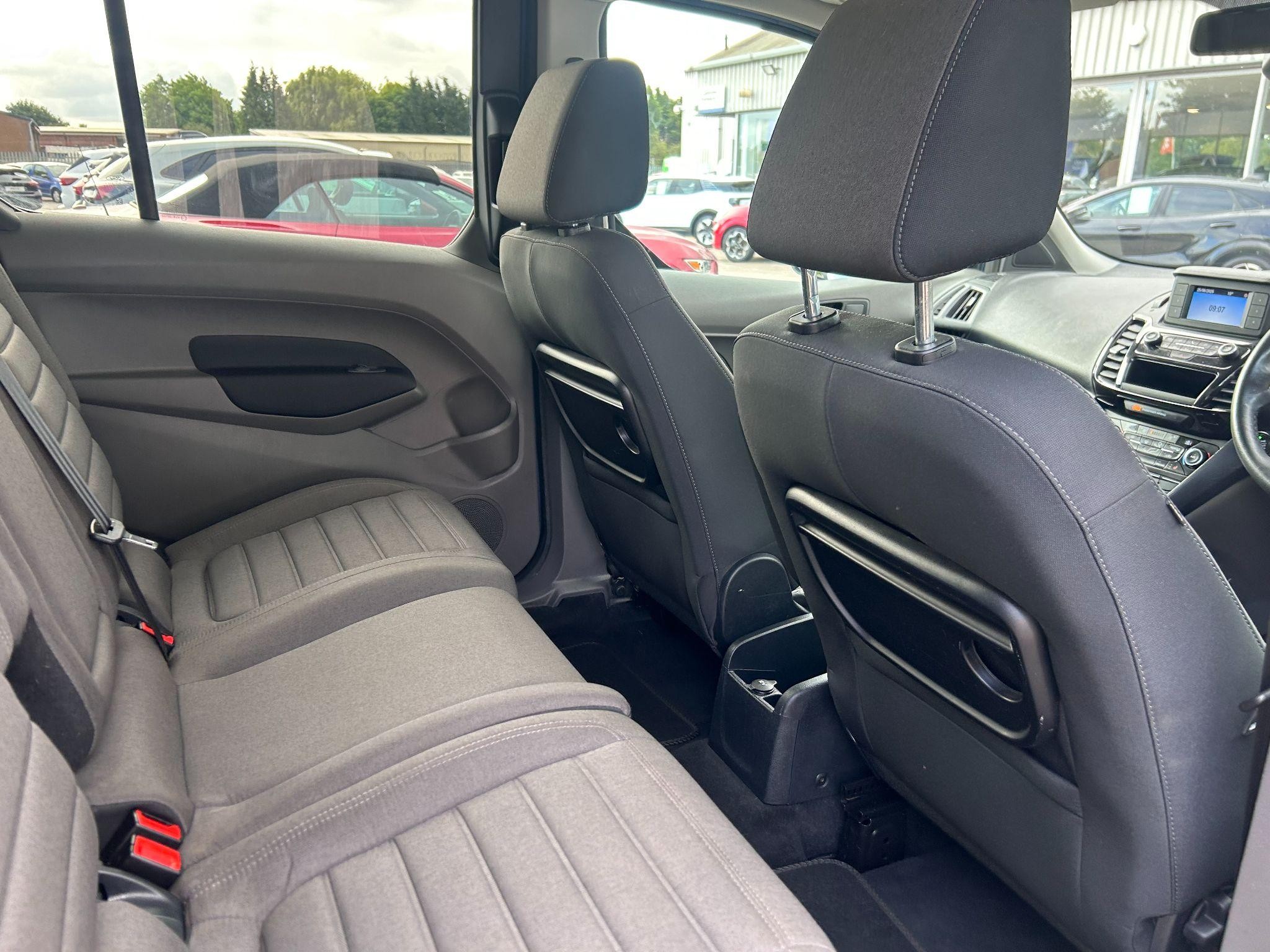 Ford Grand Tourneo Connect Image 22