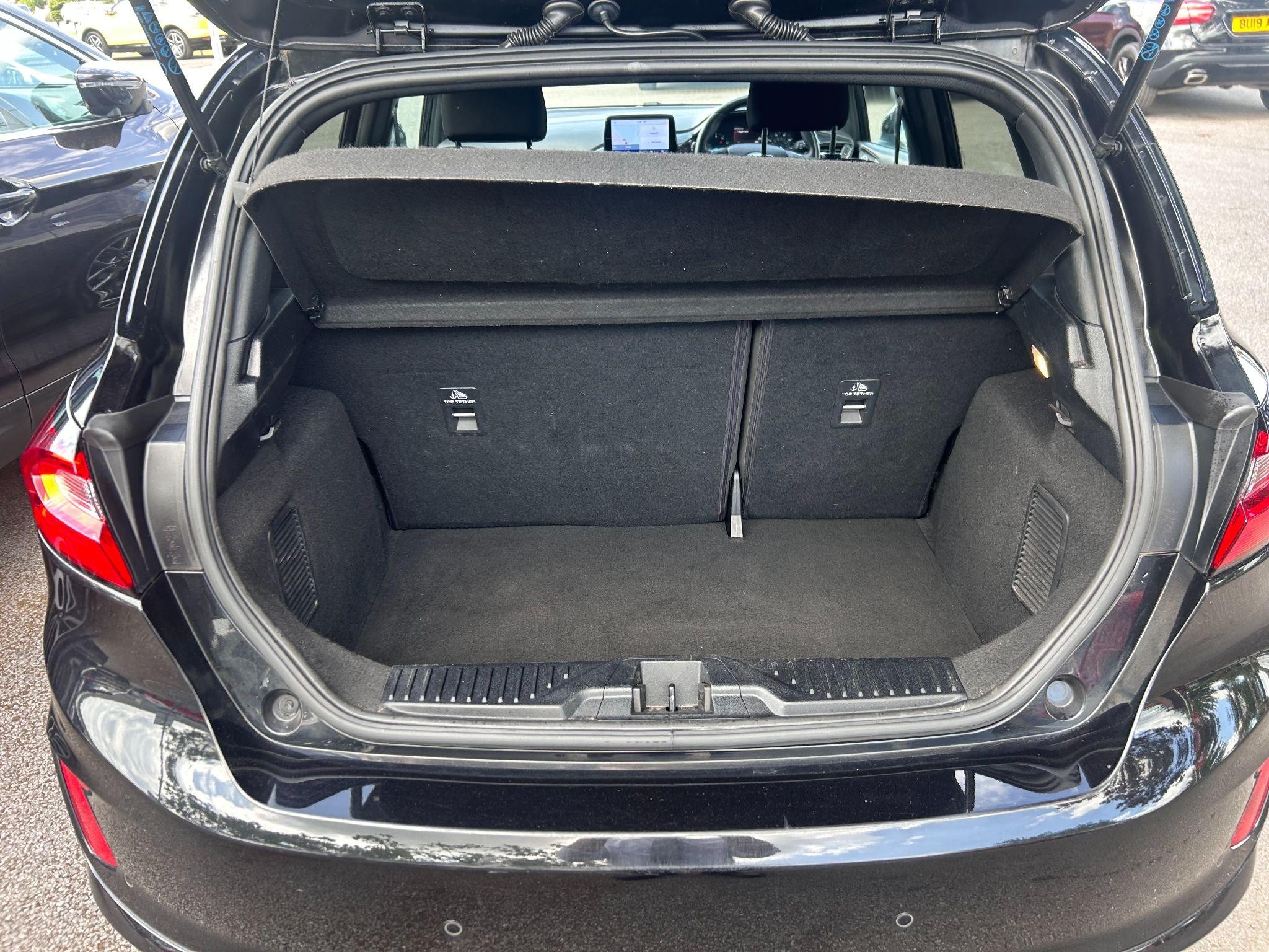 Ford Fiesta Image 9