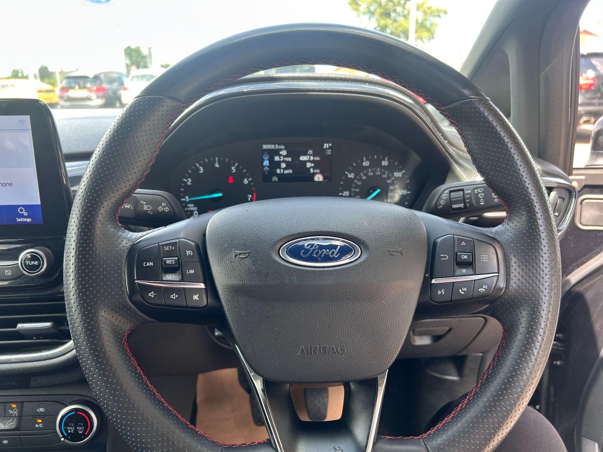 Ford Fiesta Image 13
