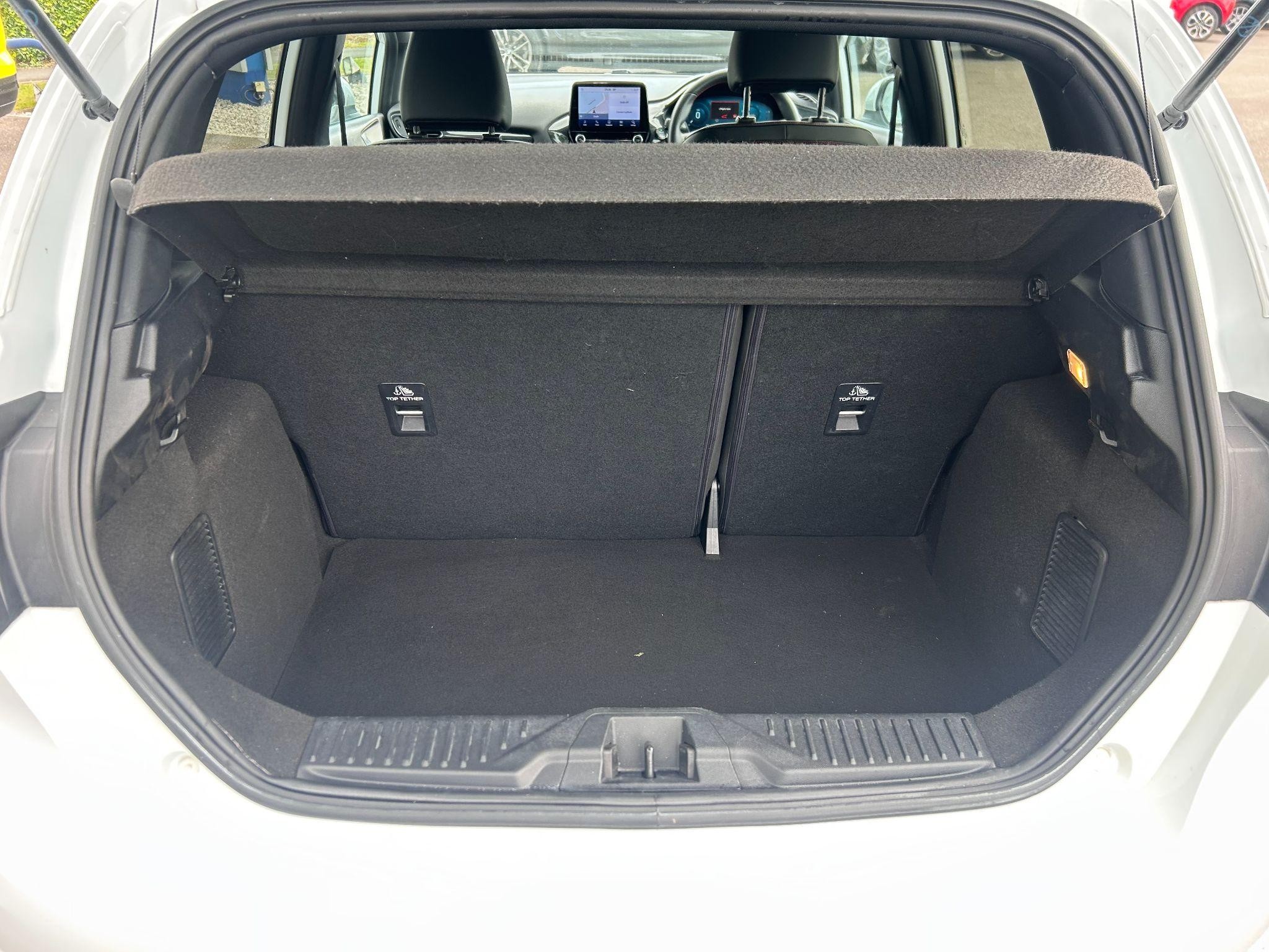 Ford Fiesta Image 9